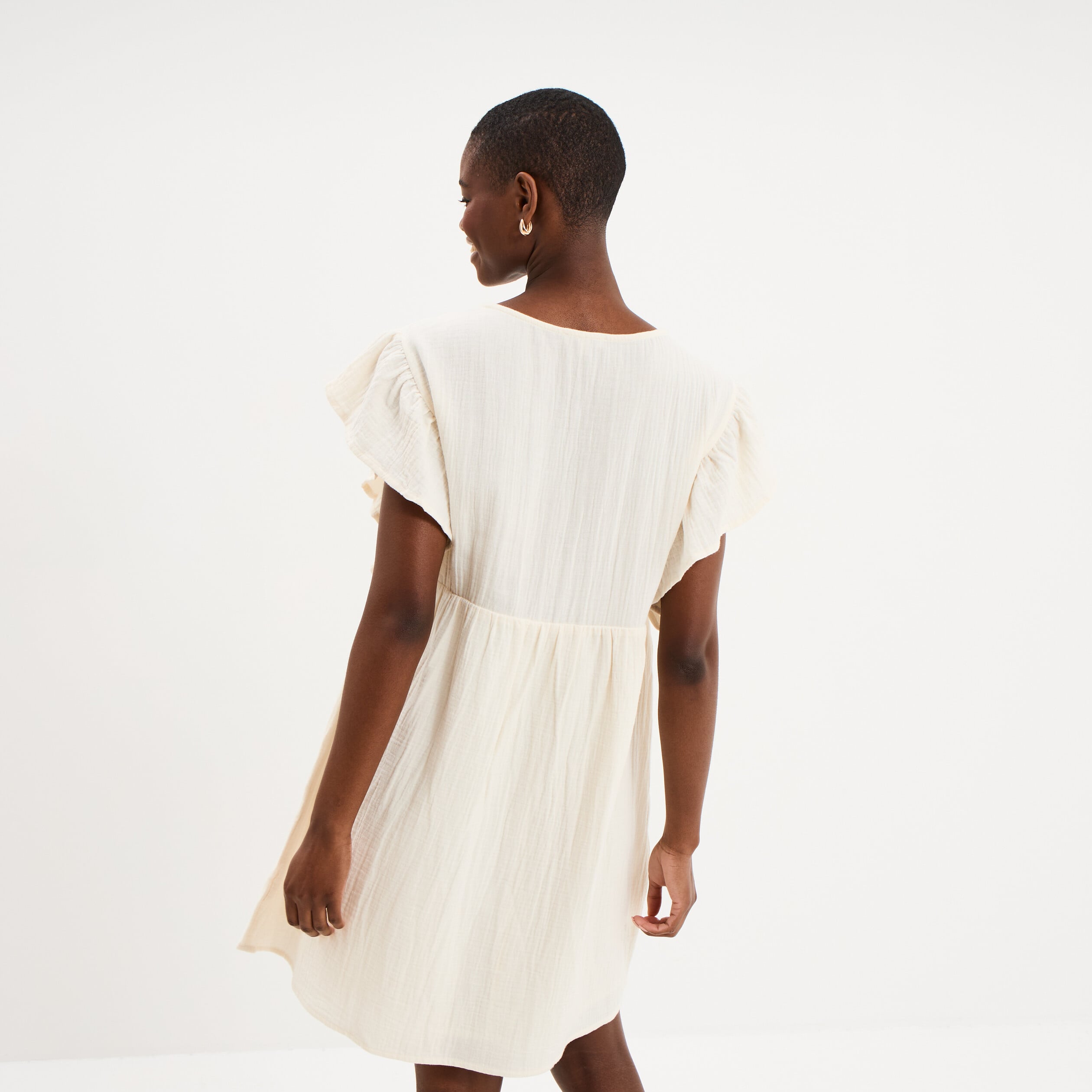 Robe brod&eacute;e manches volants coton creme femme