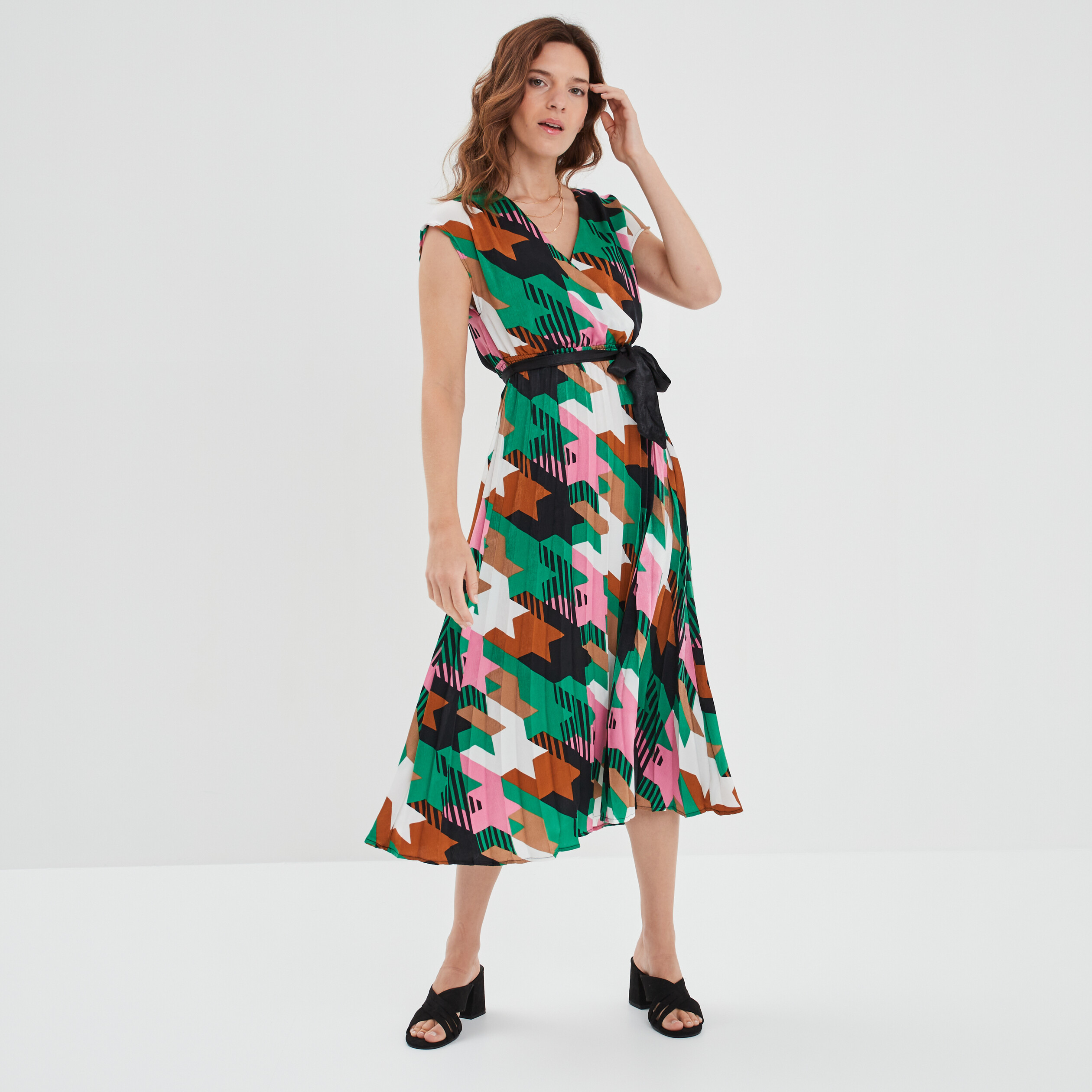 Robe longue évasée plissée et ceinturée ecru femme