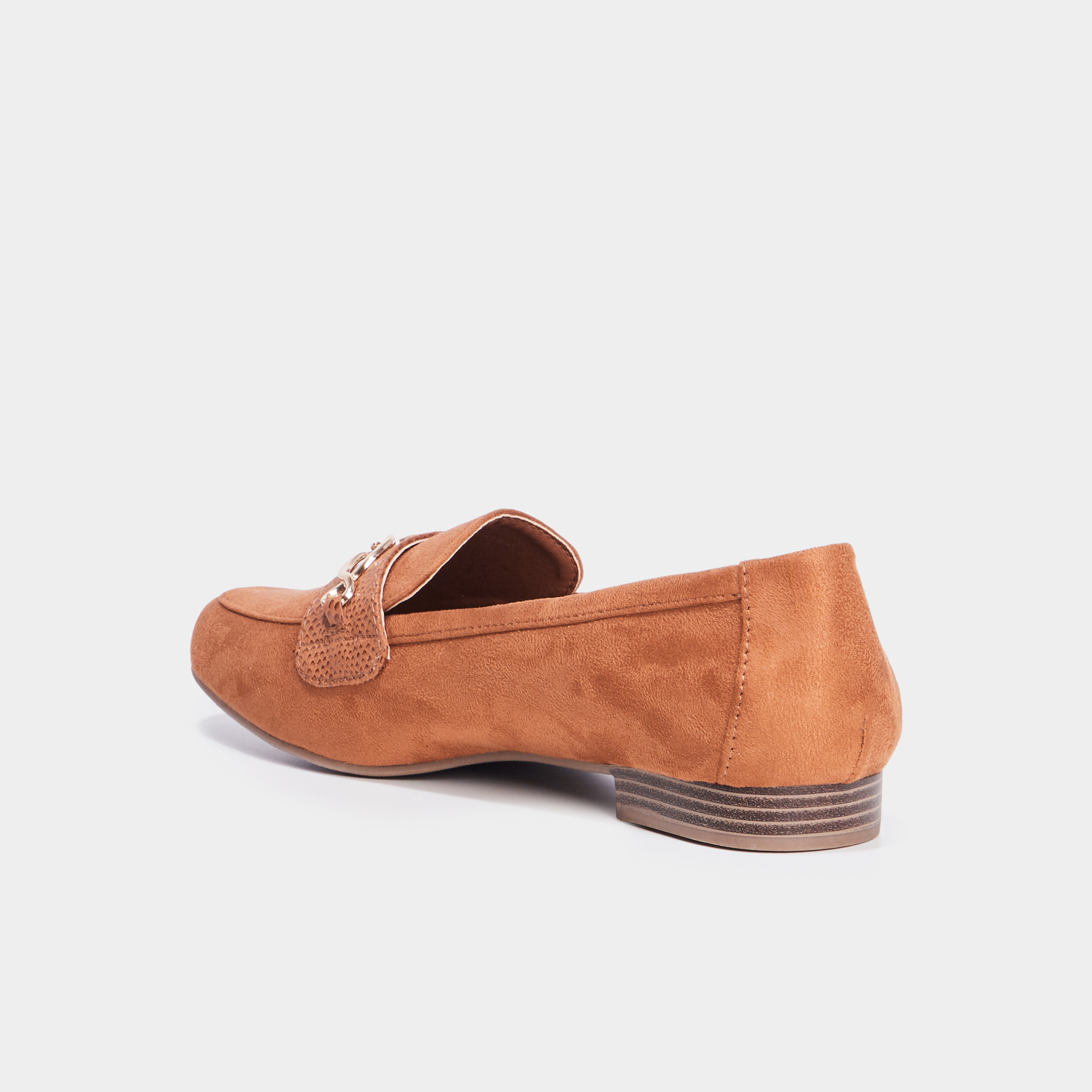 Mocassins plats su&egrave;de marron femme