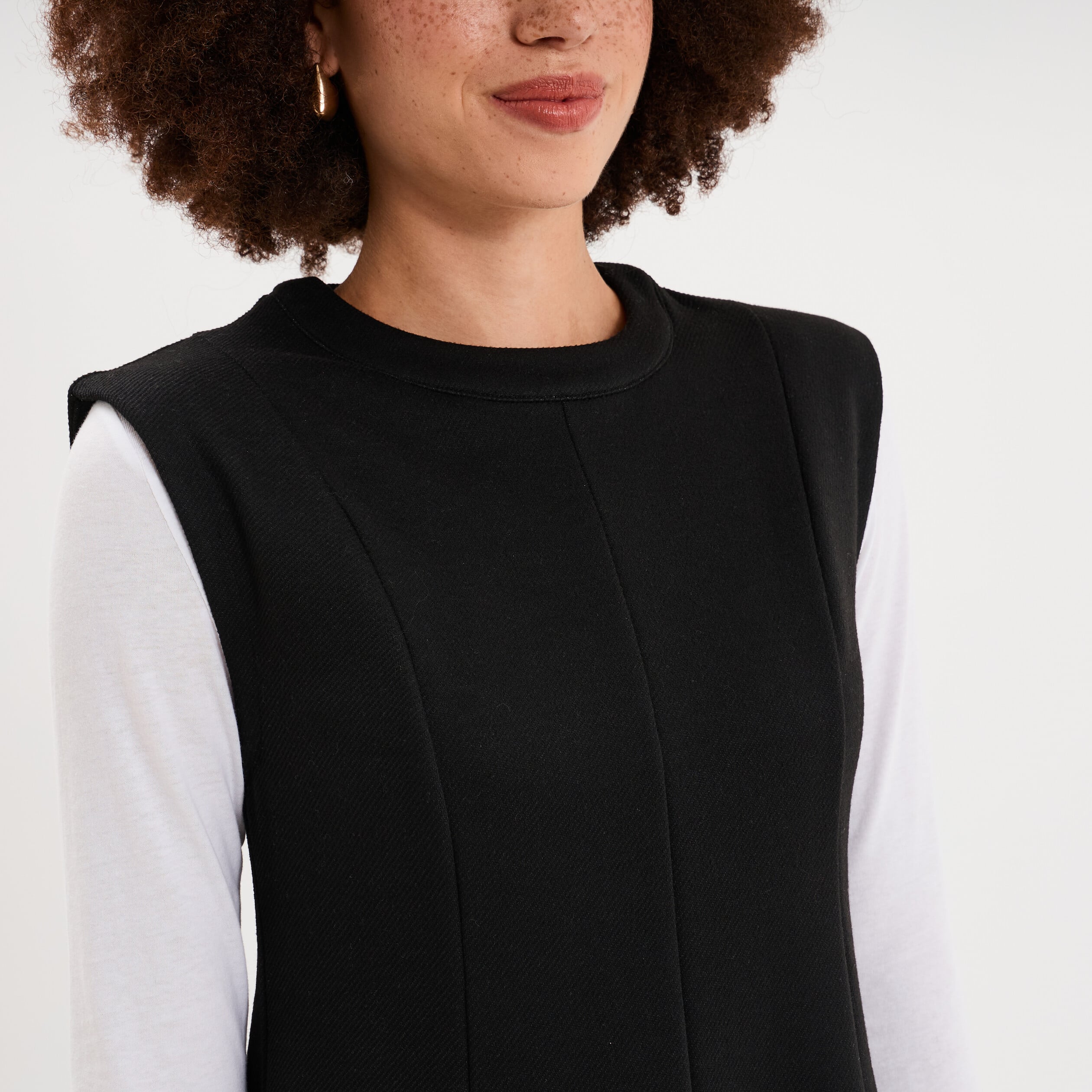 Robe maille sans manches corolle courte noir femme