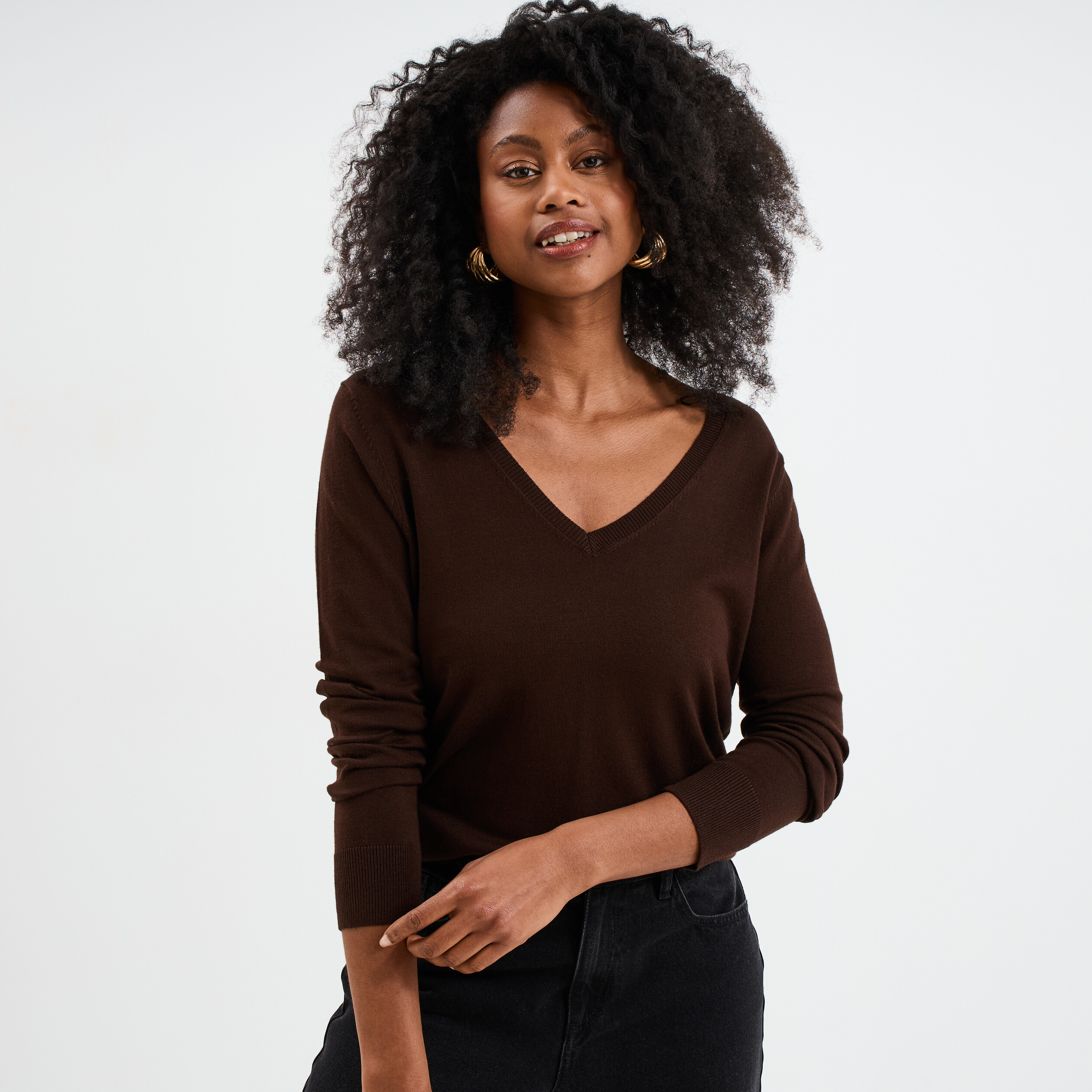 pull col en v manches longues marron fonce femme Pull col en V manches longues marron foncé femme