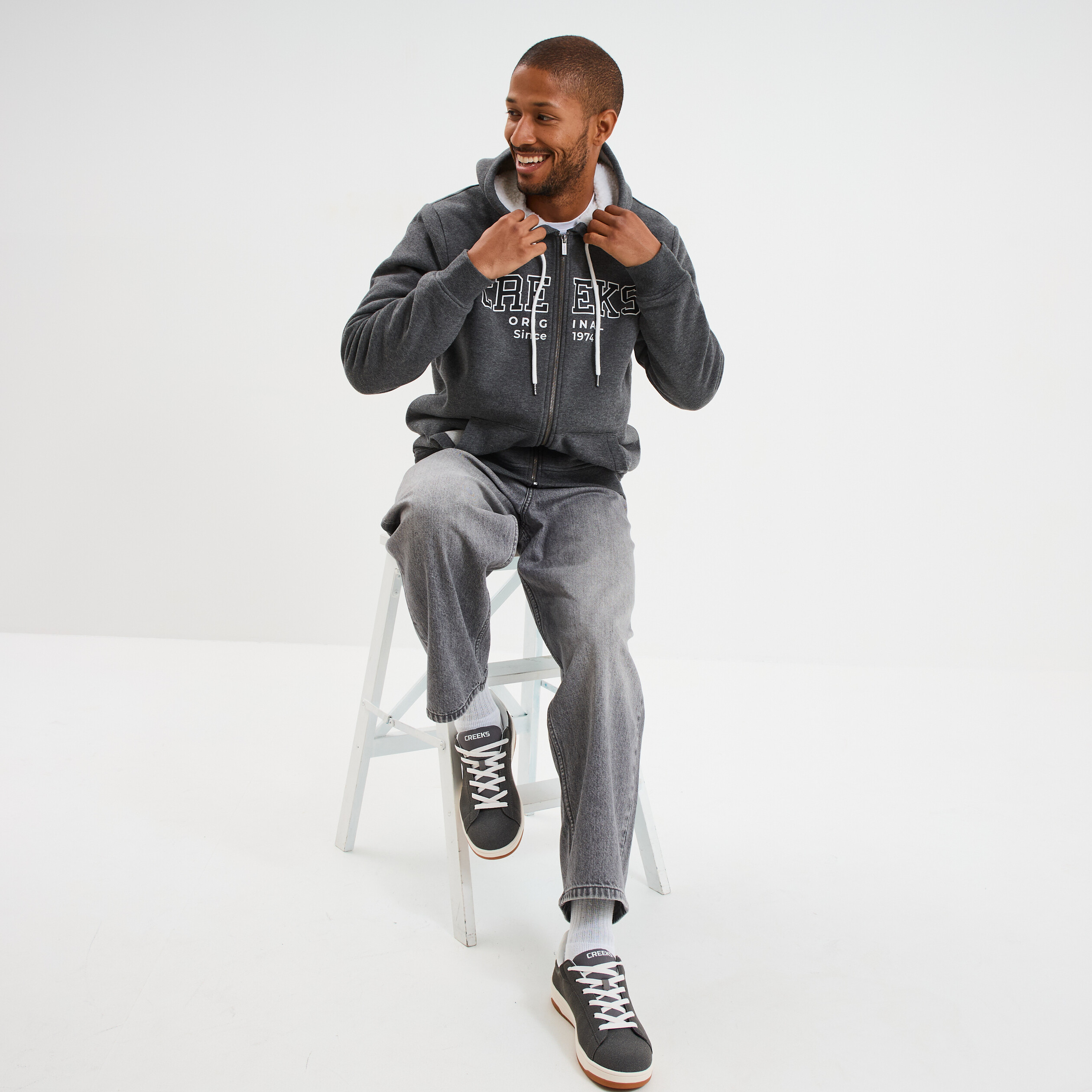 Sweat zippé à capuche doublé gris foncé homme