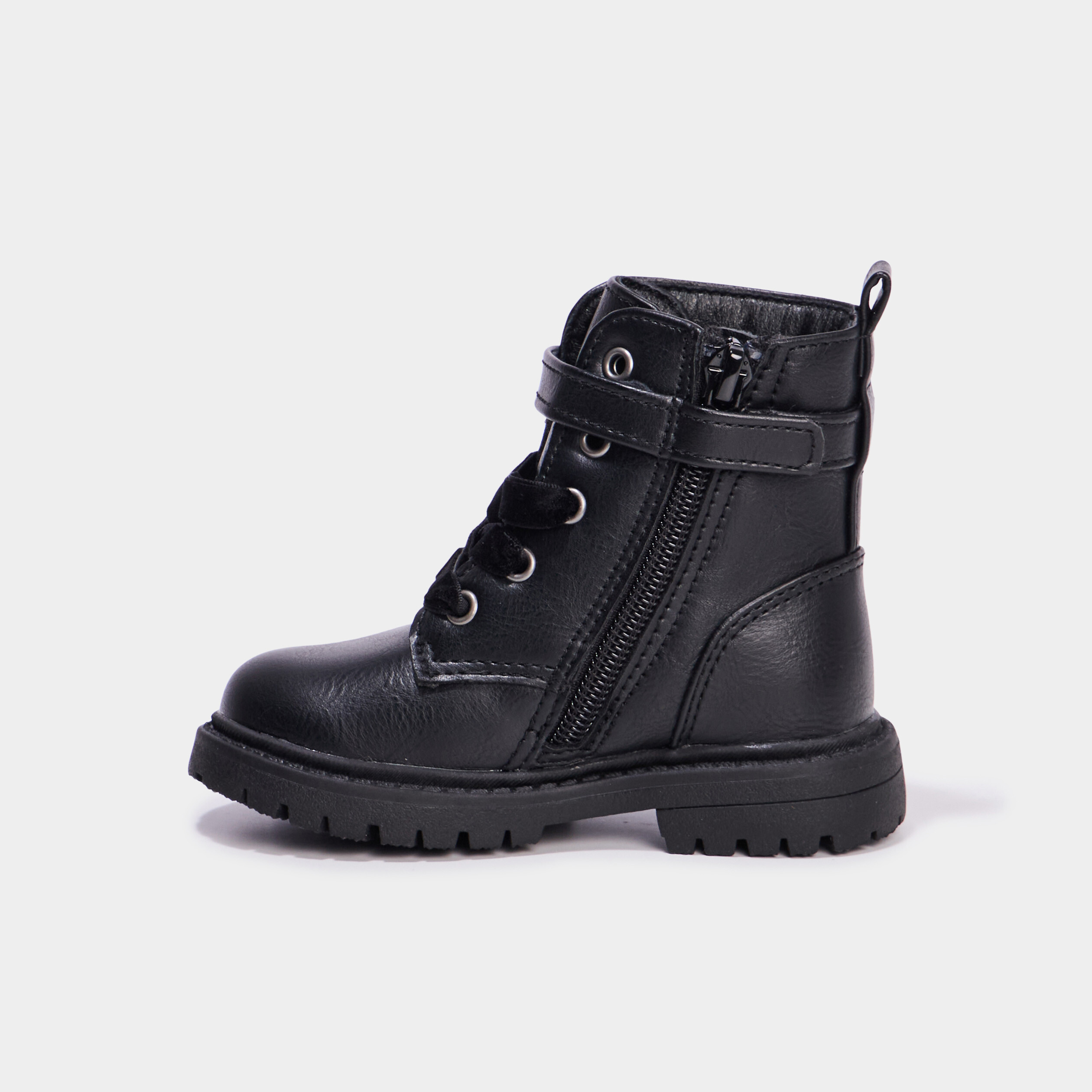 Boots crant&eacute;es avec boucles coeur noir b&eacute;b&eacute; fille