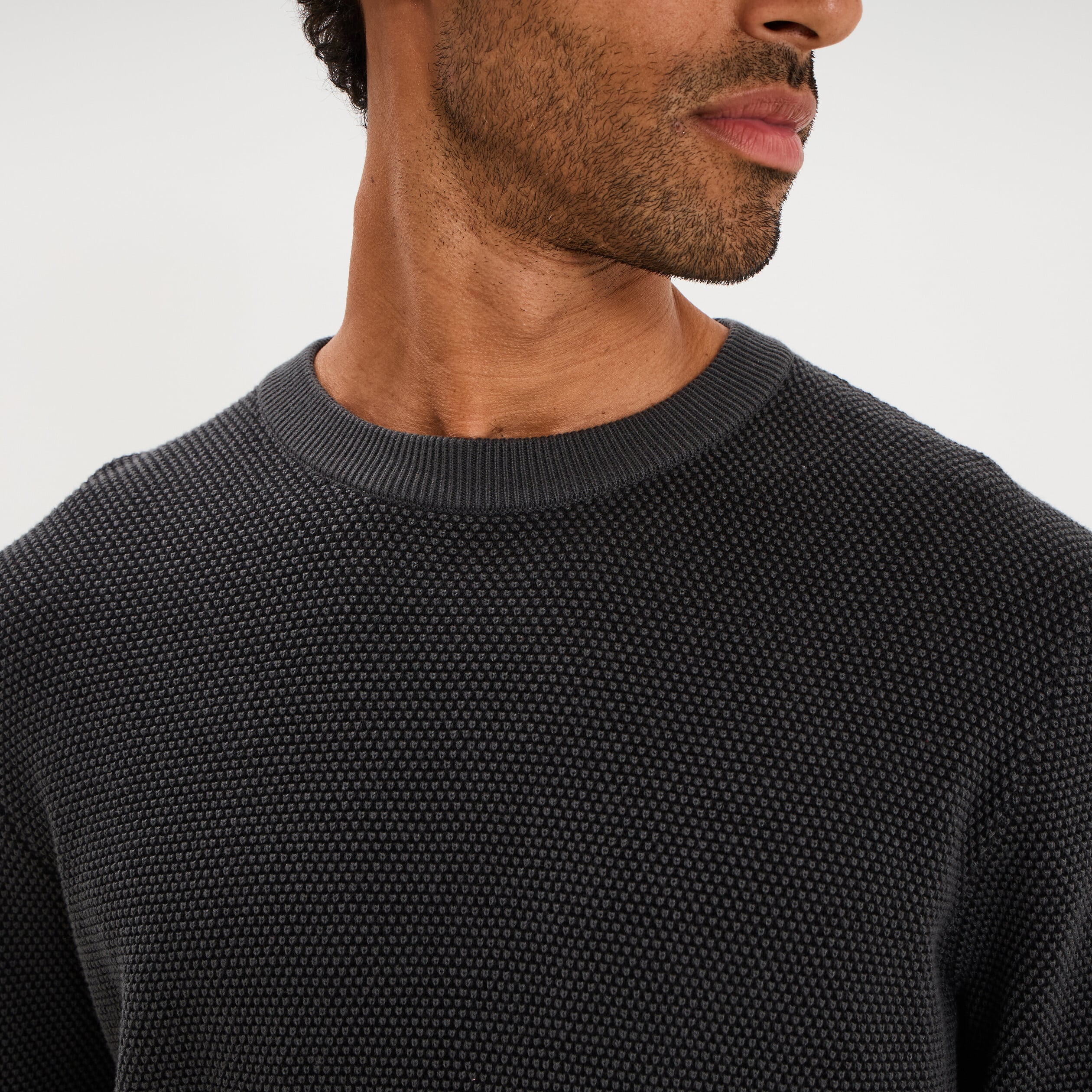 Pull col rond manches longues gris fonc&eacute; homme