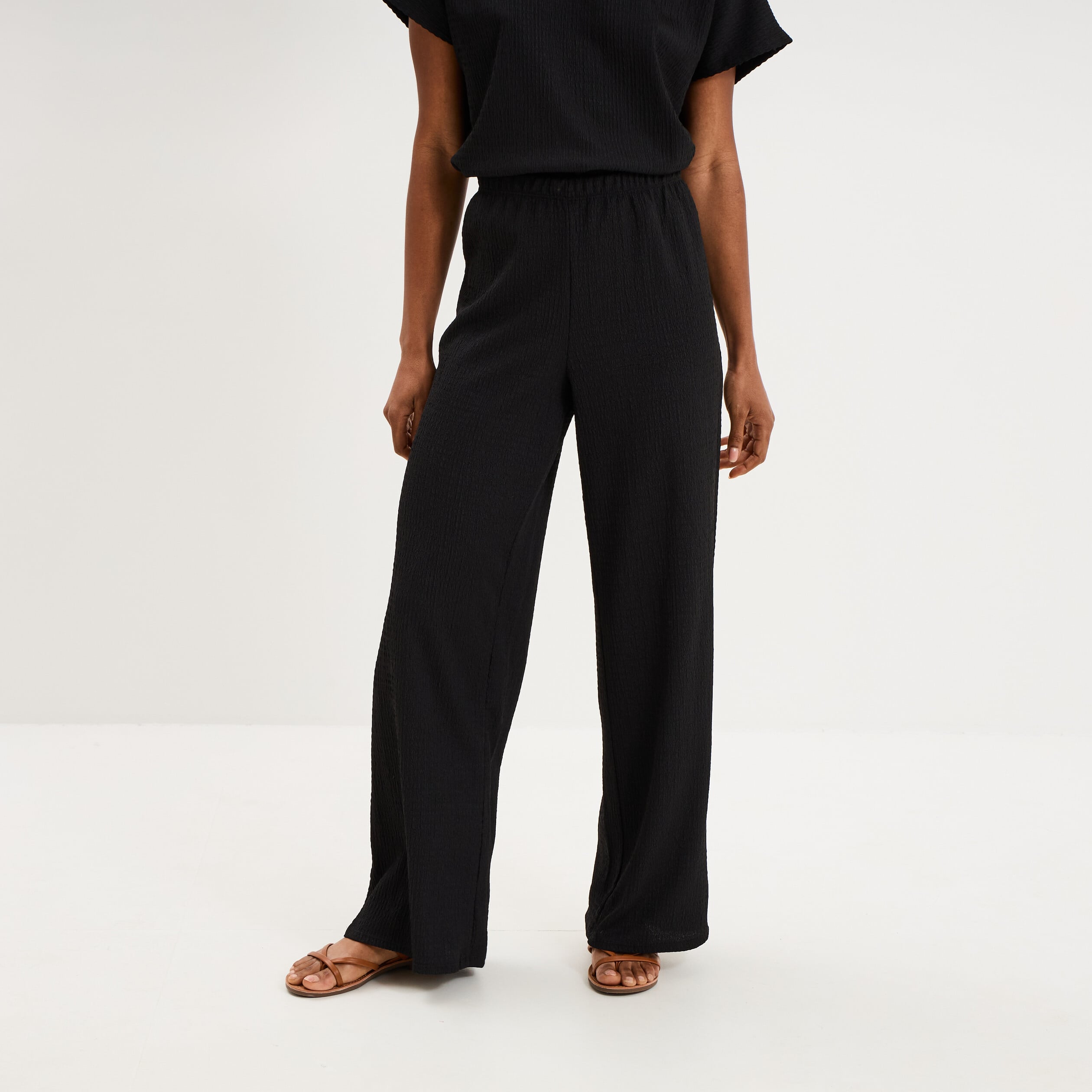 Pantalon large gaufr&eacute; taille &eacute;lastiqu&eacute;e noir femme
