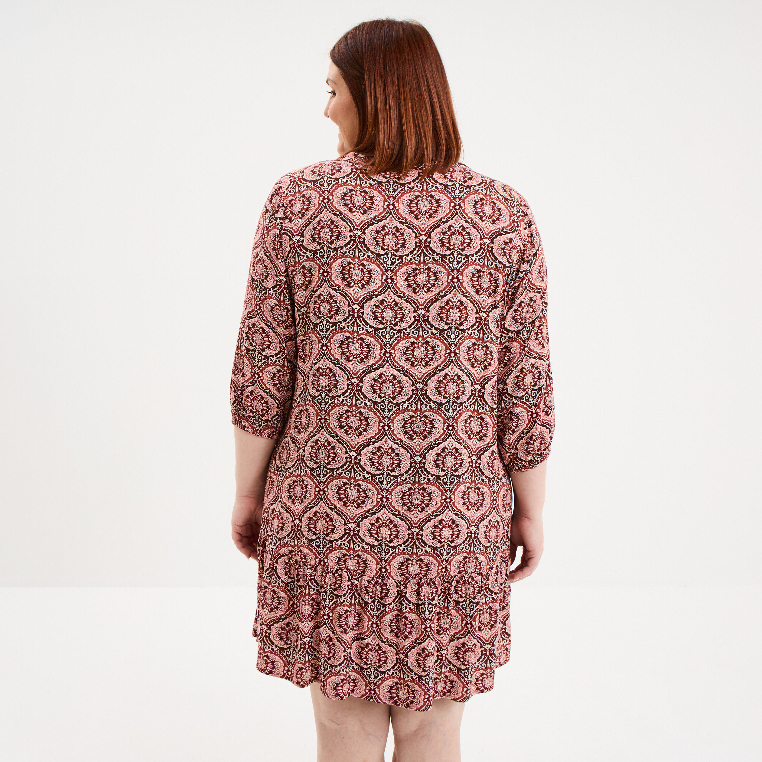 Robe fluide boutonn&eacute;e marron chocolat femme grande taille