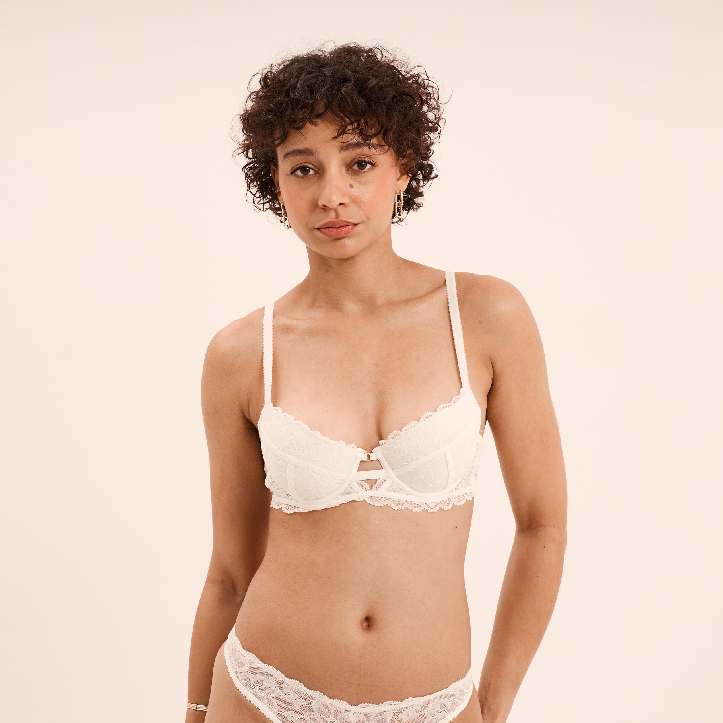 Soutien-gorge corbeille padd&eacute; dentelle blanc femme