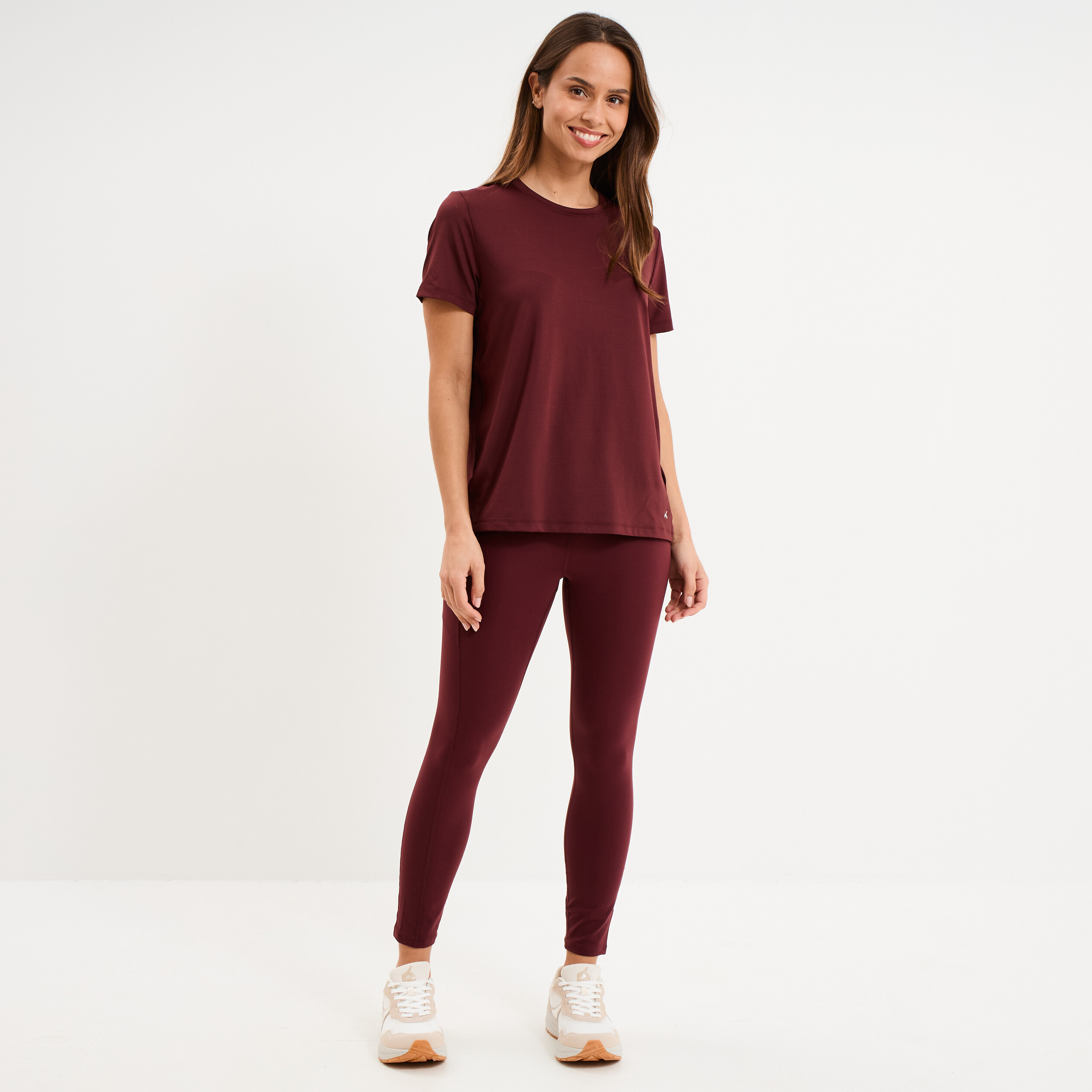 T-shirt de sport droit manches courtes violet fonc&eacute; femme