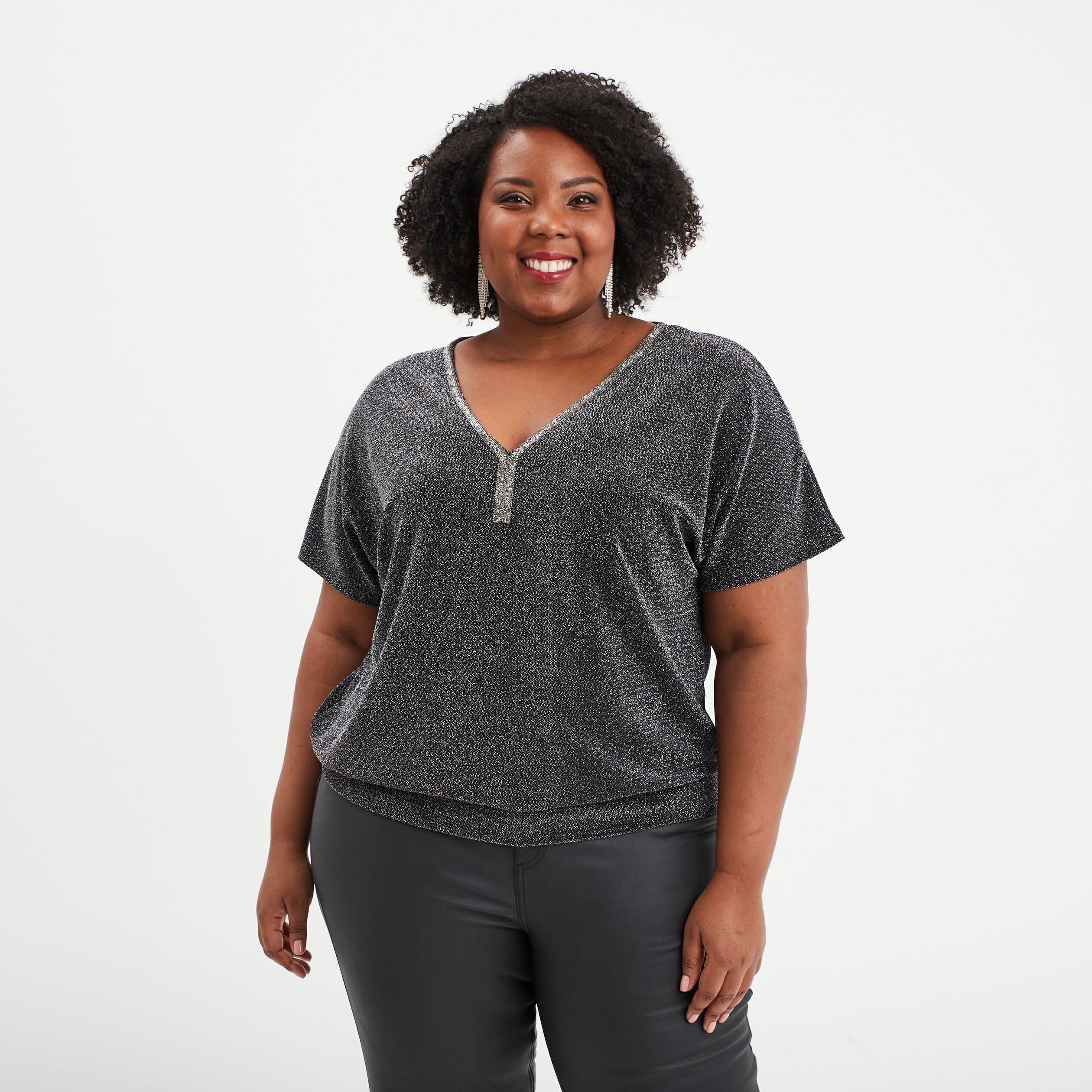 T-shirt manches courtes fils m&eacute;tallis&eacute;s gris argent femme grande taille