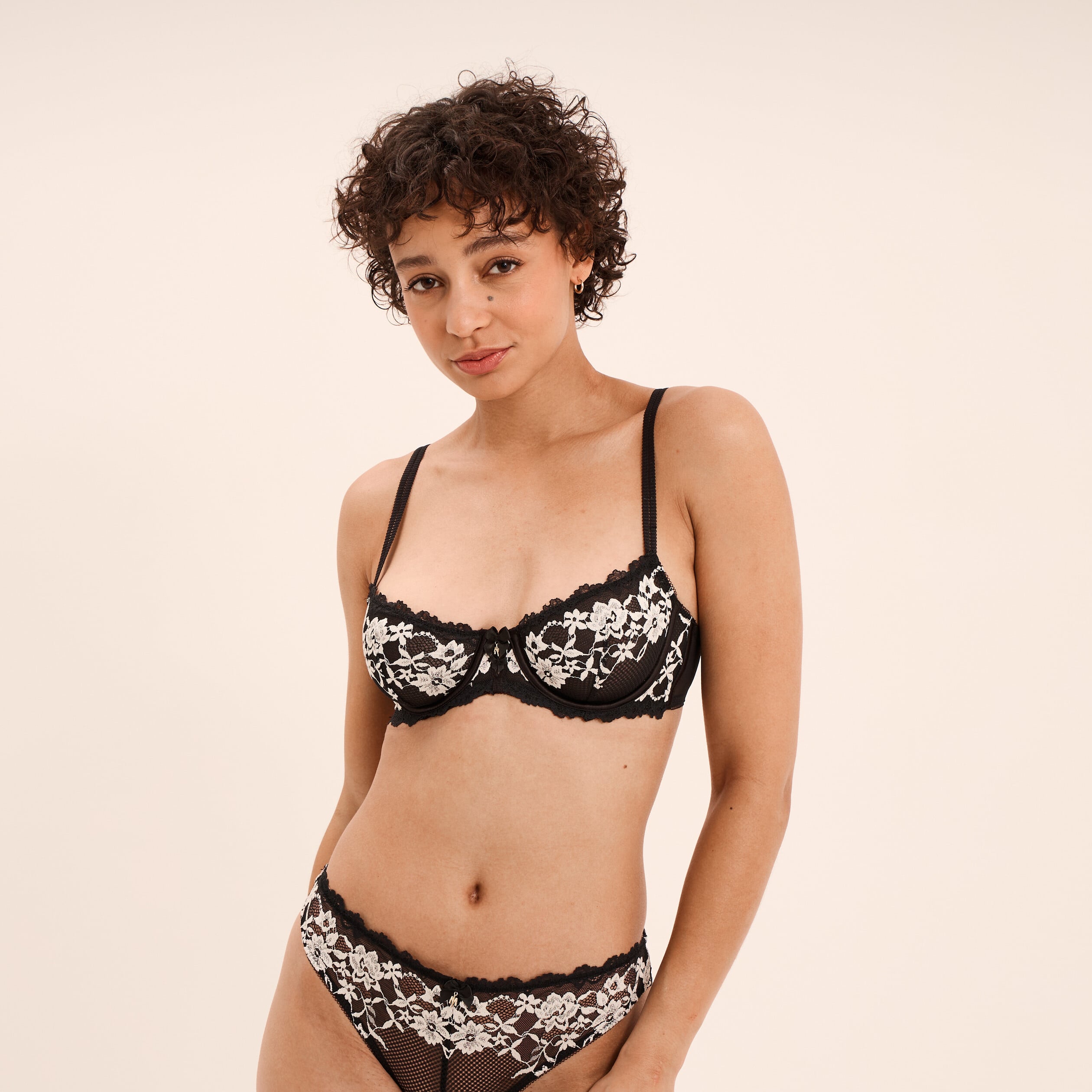 Soutien-gorge corbeille avec dentelle noir femme