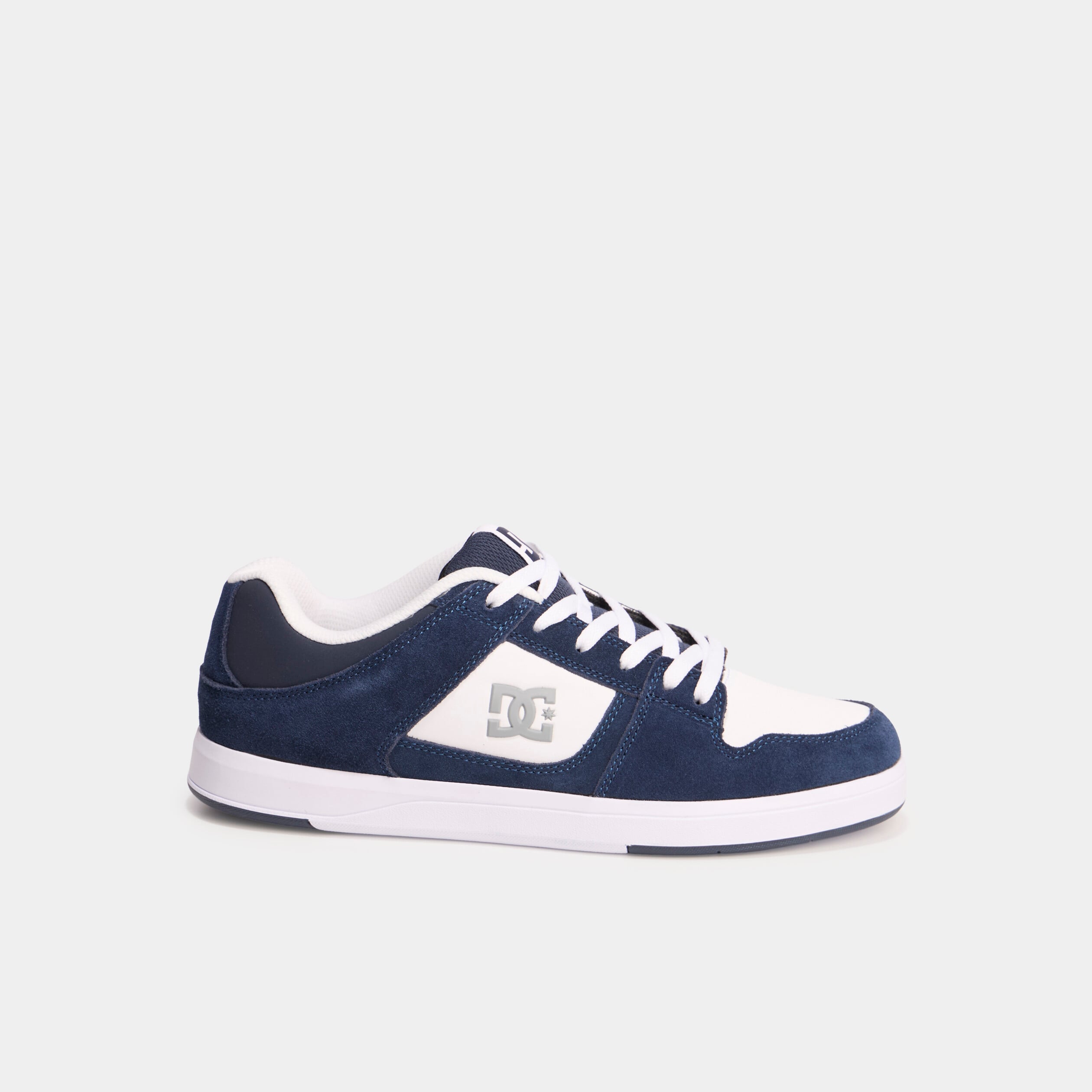 Baskets en cuir su&eacute;dine antid&eacute;rapantes bleu marine homme