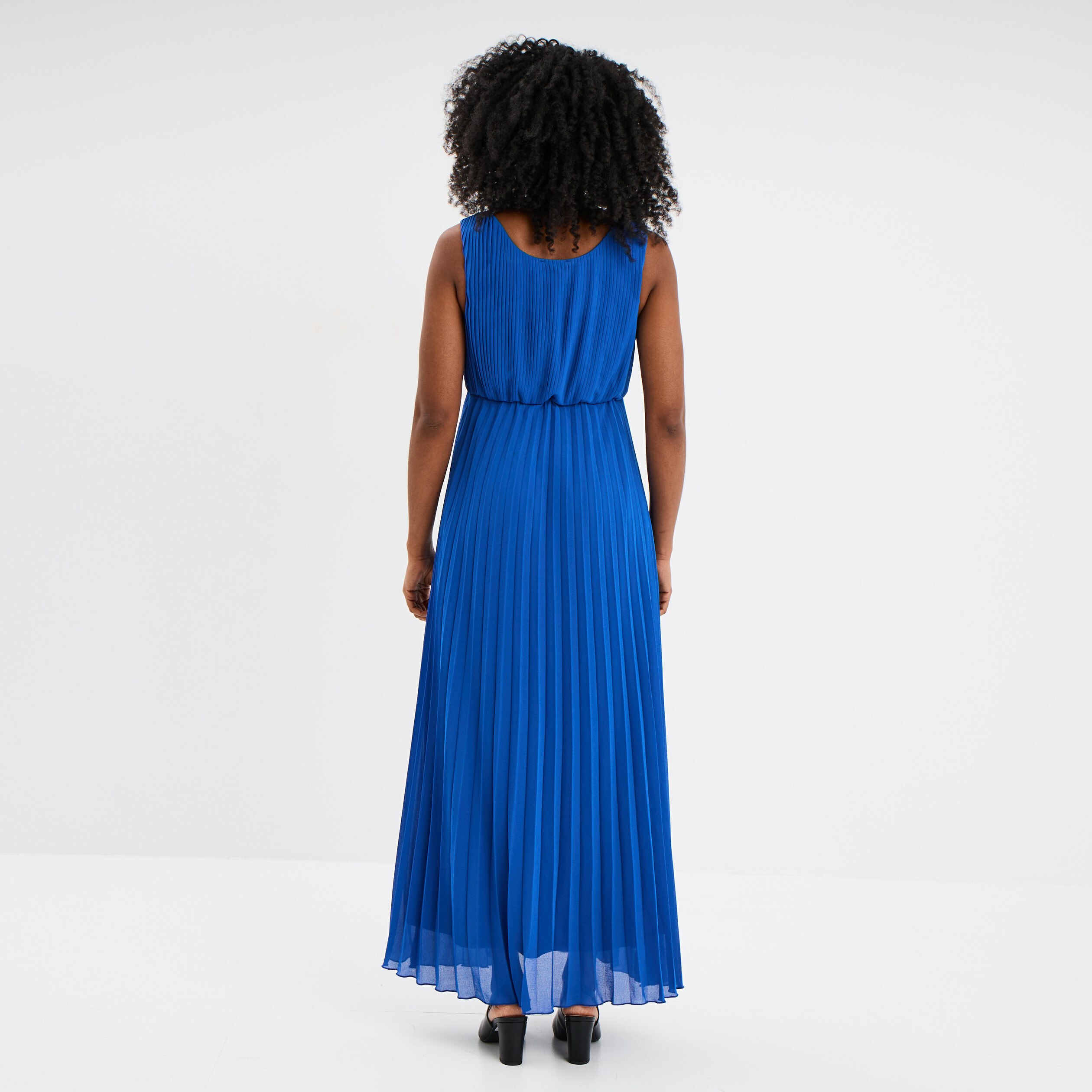 robe longue plissee sans manches col v bleu roi femme Robe longue plissée sans manches col V bleu roi femme