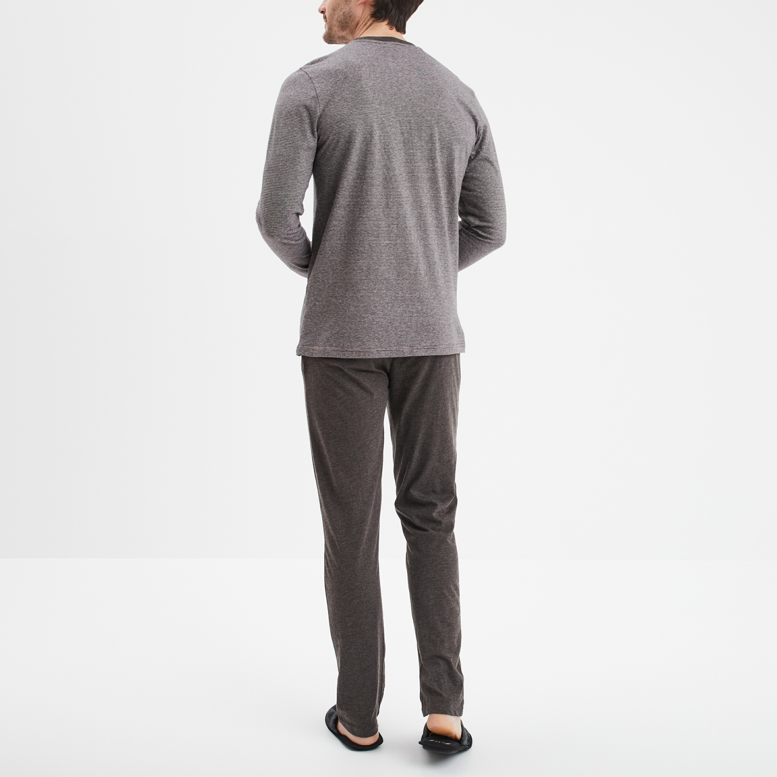 ensemble pyjama pantalon 2 pieces gris fonce homme Ensemble pyjama pantalon 2 pièces gris foncé homme