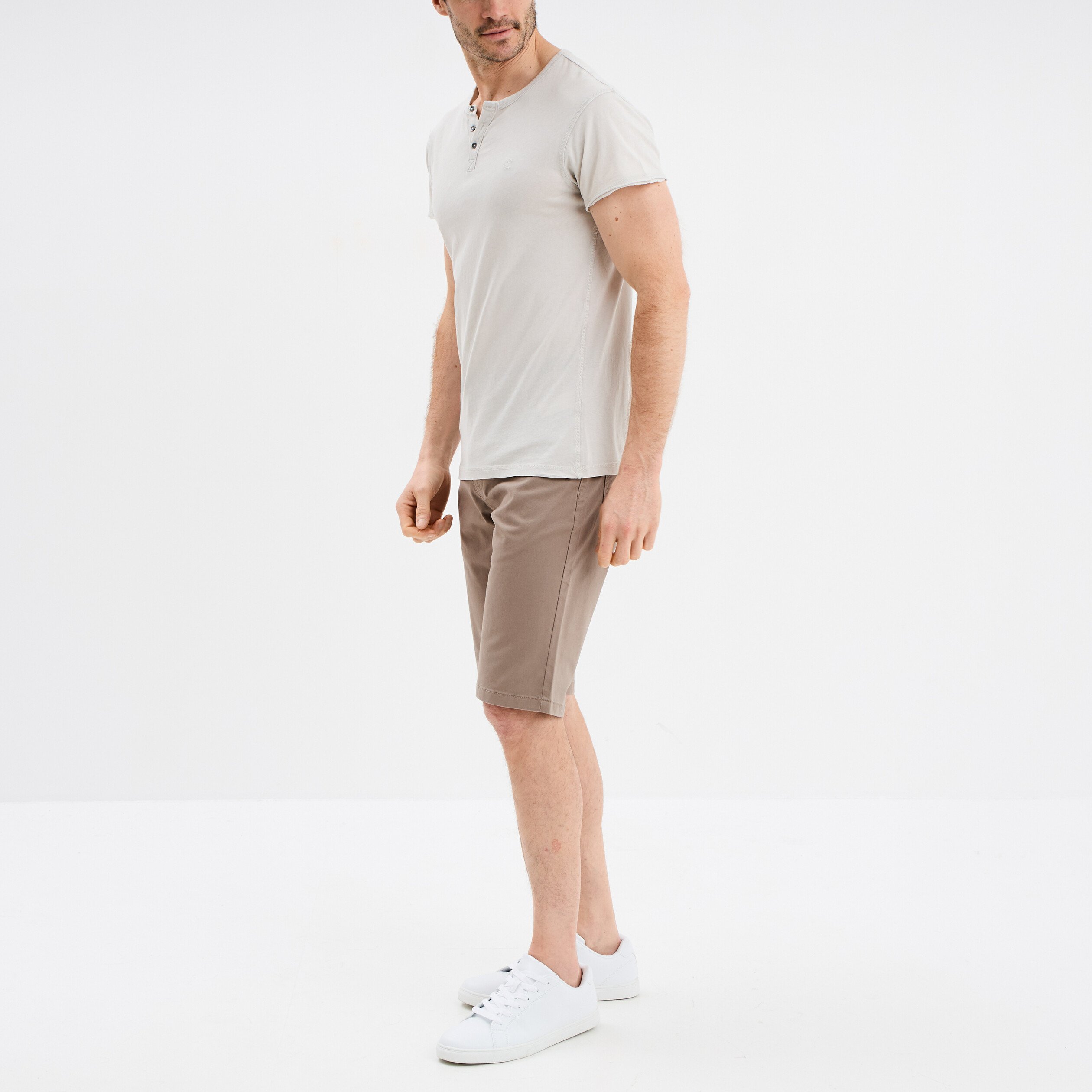 t shirt col tunisien manches courtes gris clair homme T-shirt col tunisien manches courtes gris clair homme