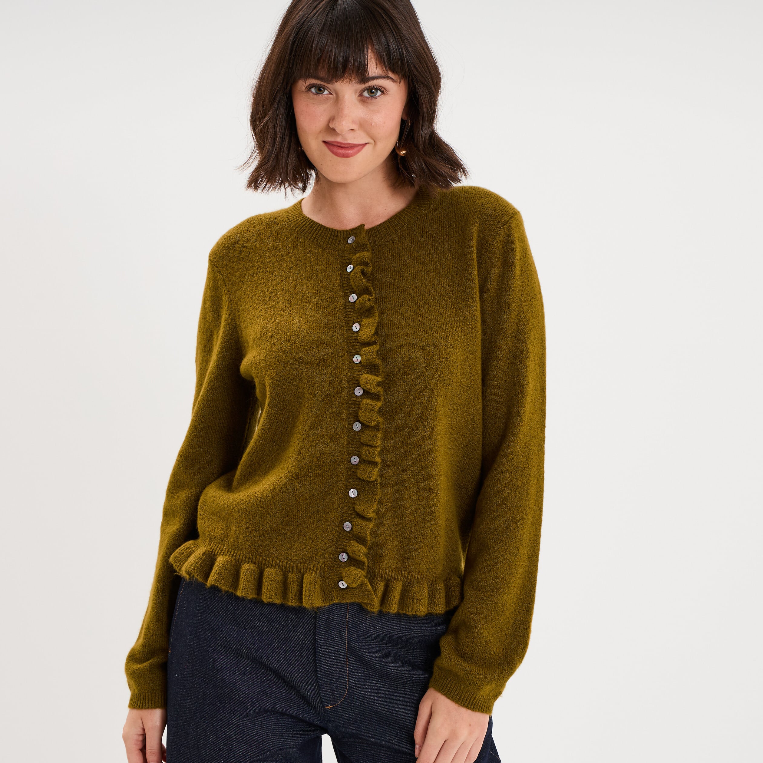 Gilet col rond &agrave; volants boutonn&eacute; vert olive femme