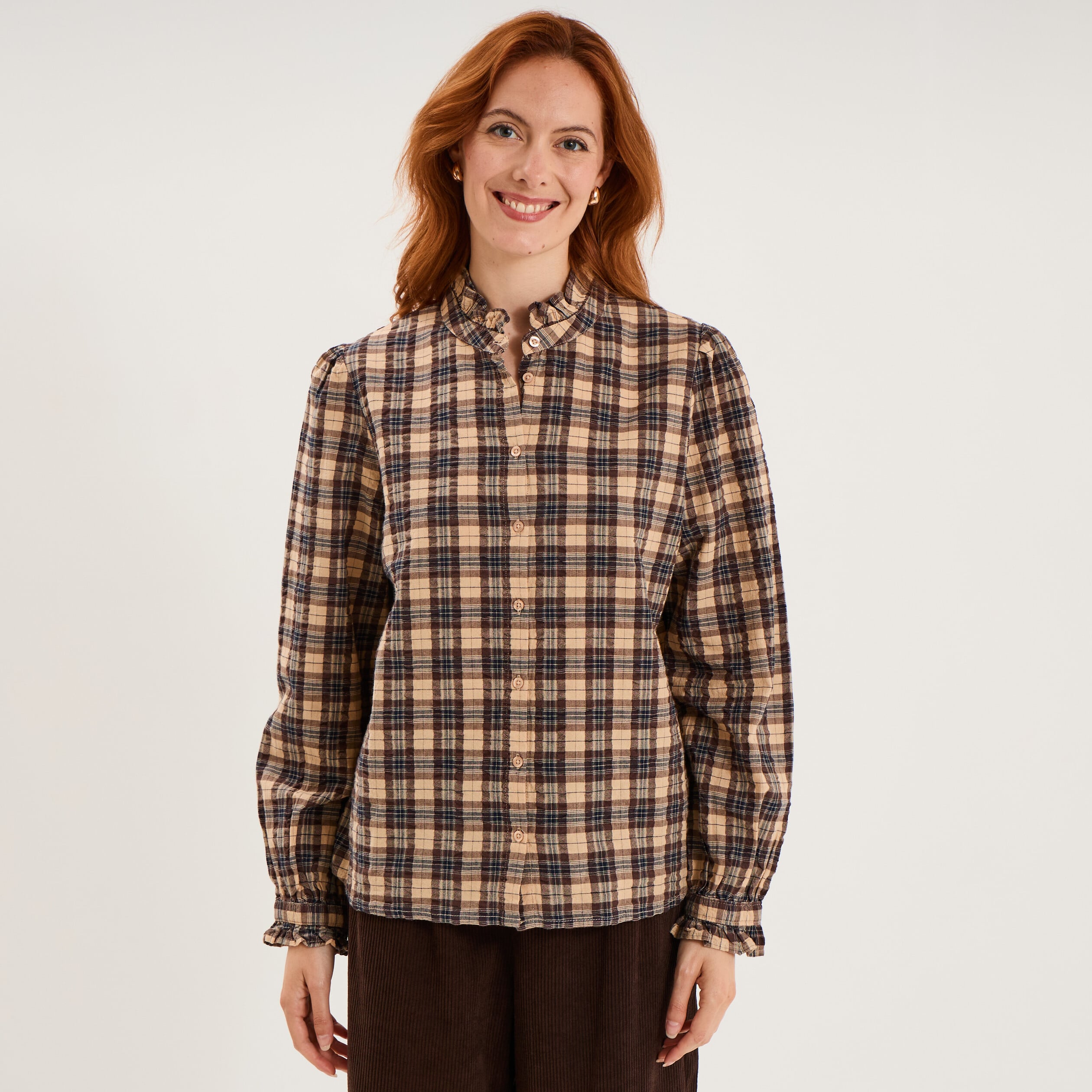 Chemise &agrave; volants manches longues marron femme