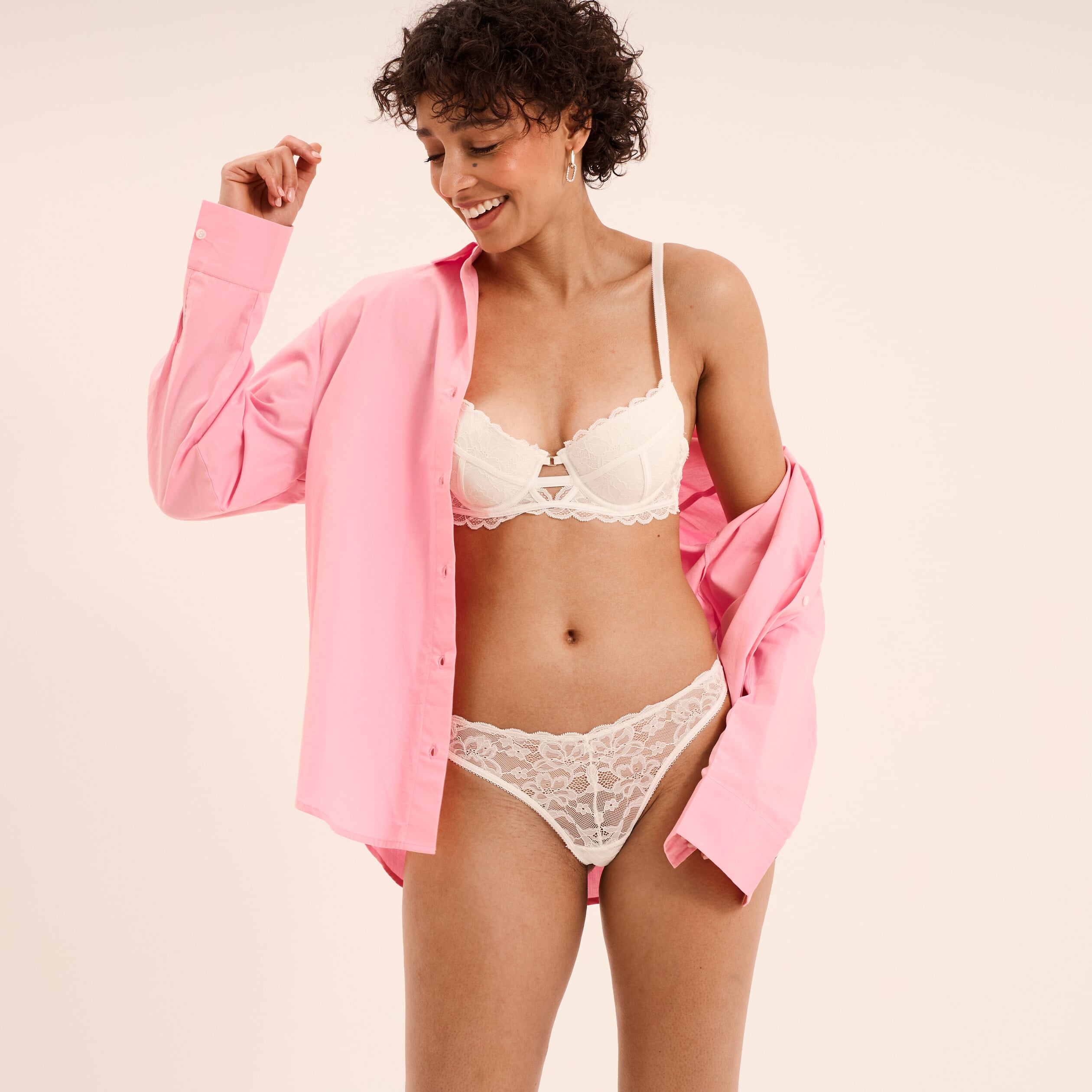String dentelle blanc femme