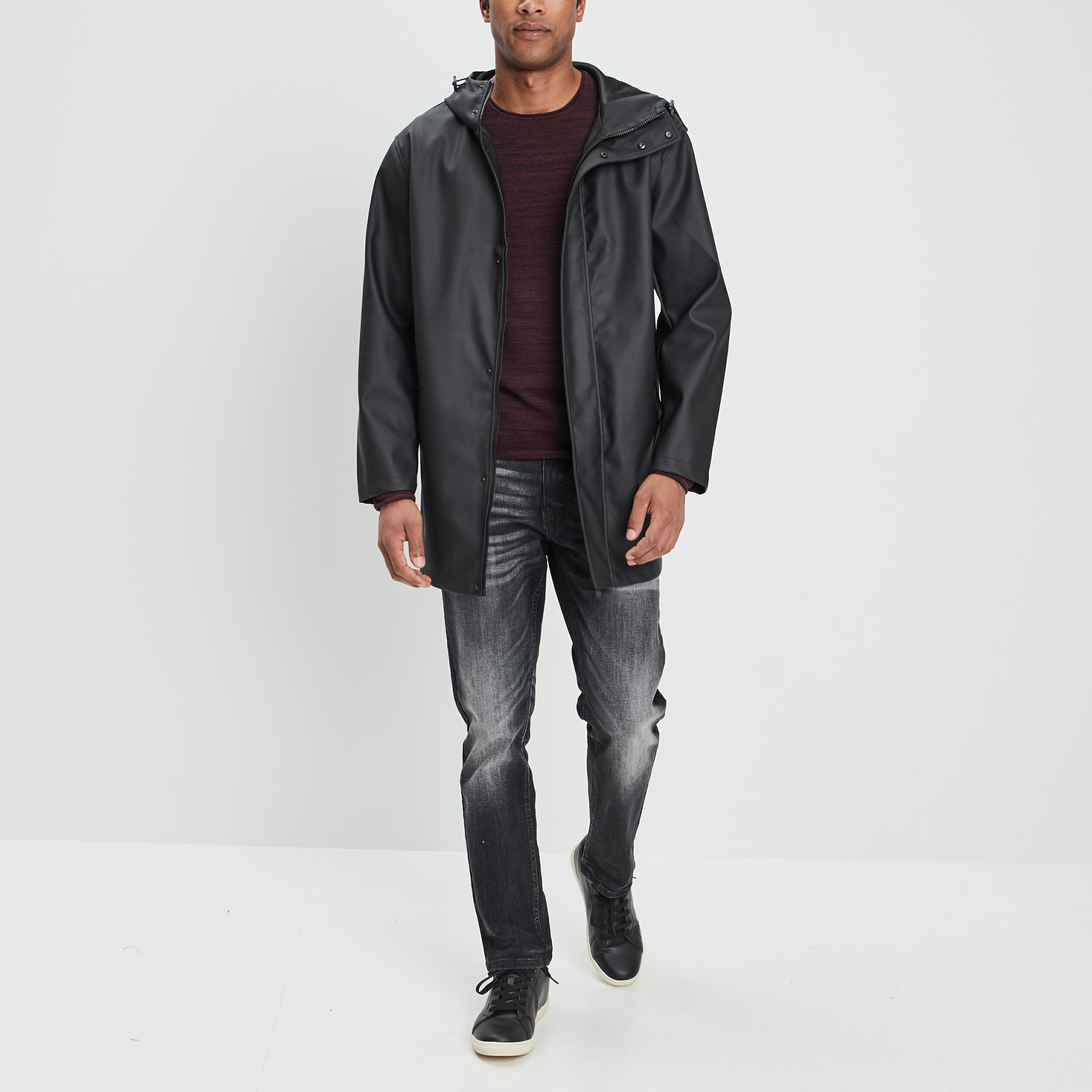 coupe vent long droit a capuche noir homme Coupe vent long droit à capuche noir homme