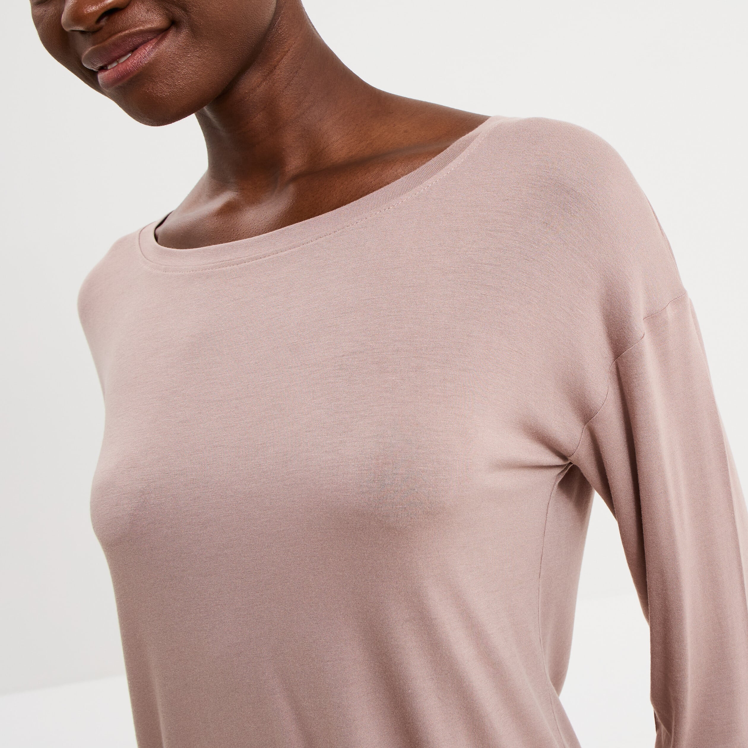 Ensemble pyjama t-shirt et pantalon marron clair femme