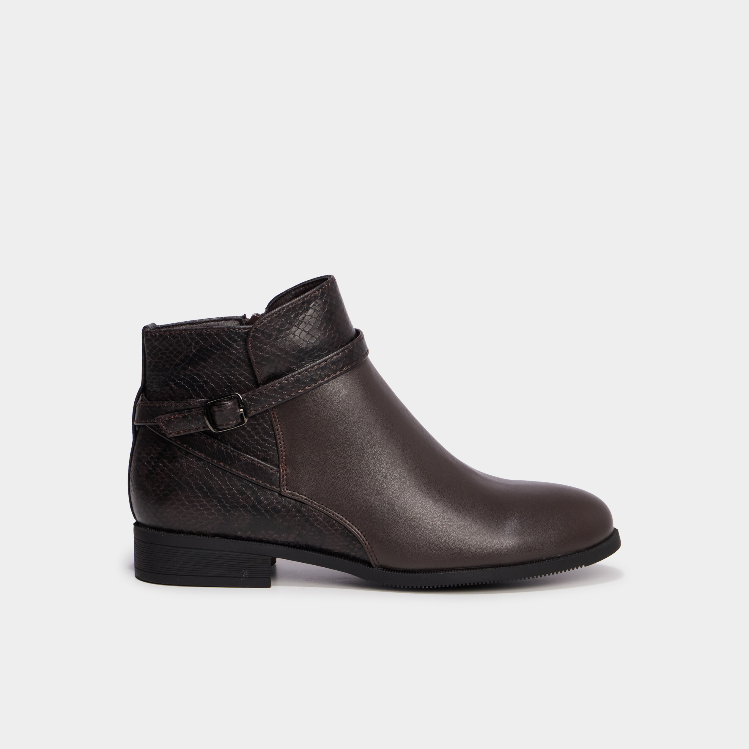Boots &agrave; talons et boucles marron fonc&eacute; femme