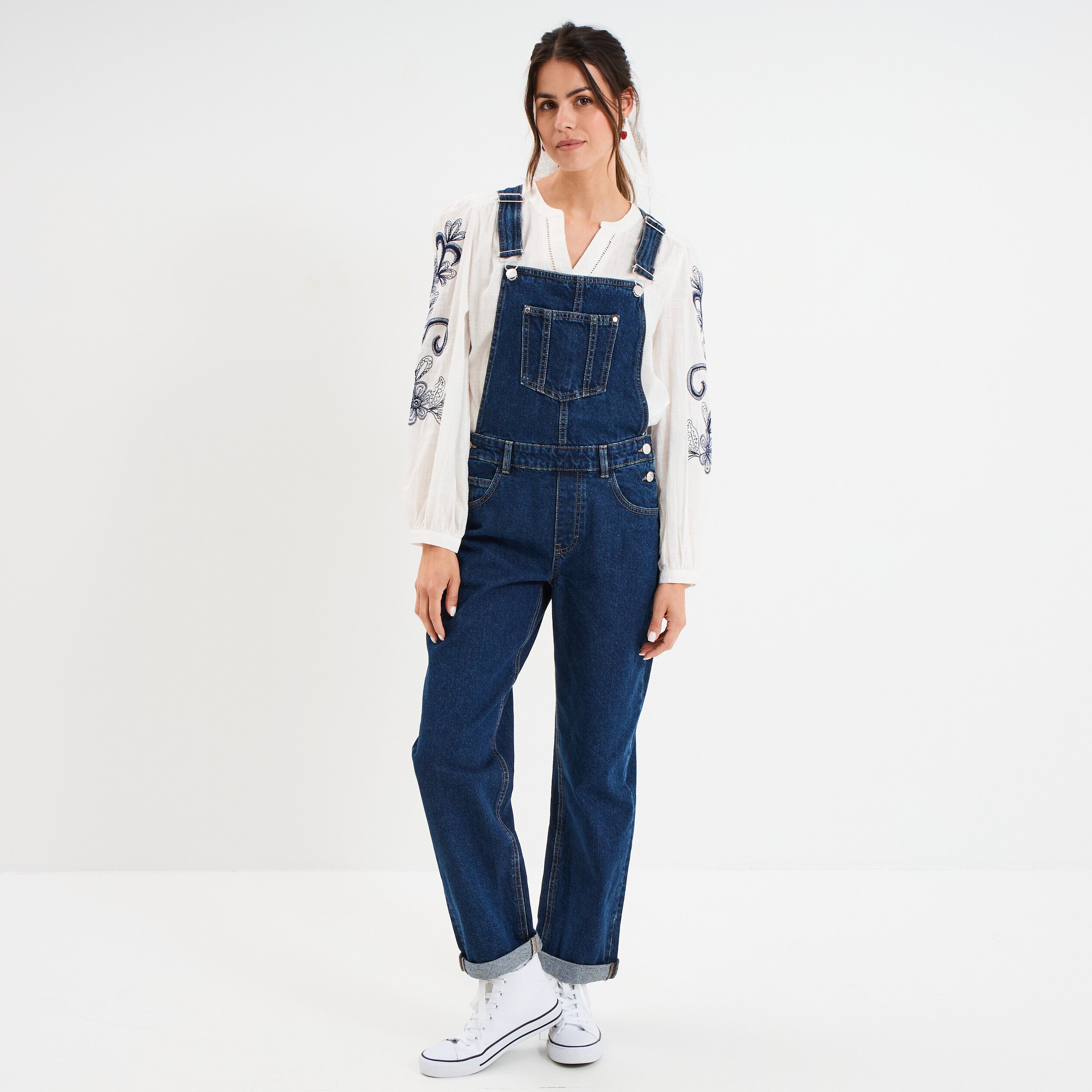 salopette en jean mom boutonnee bleu fonce femme Salopette en jean mom boutonnée bleu foncé femme