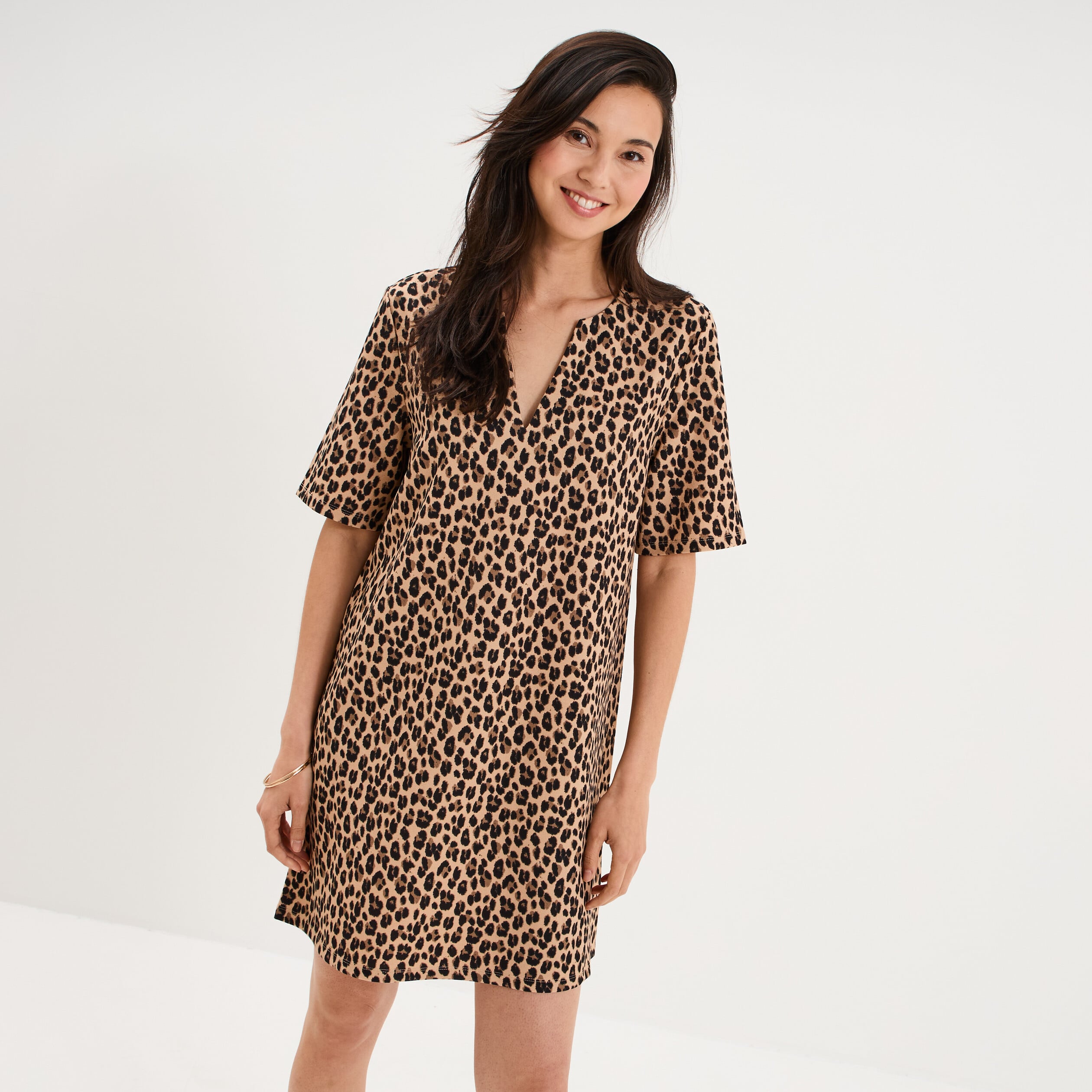 Robe courte col en V manches courtes beige clair femme