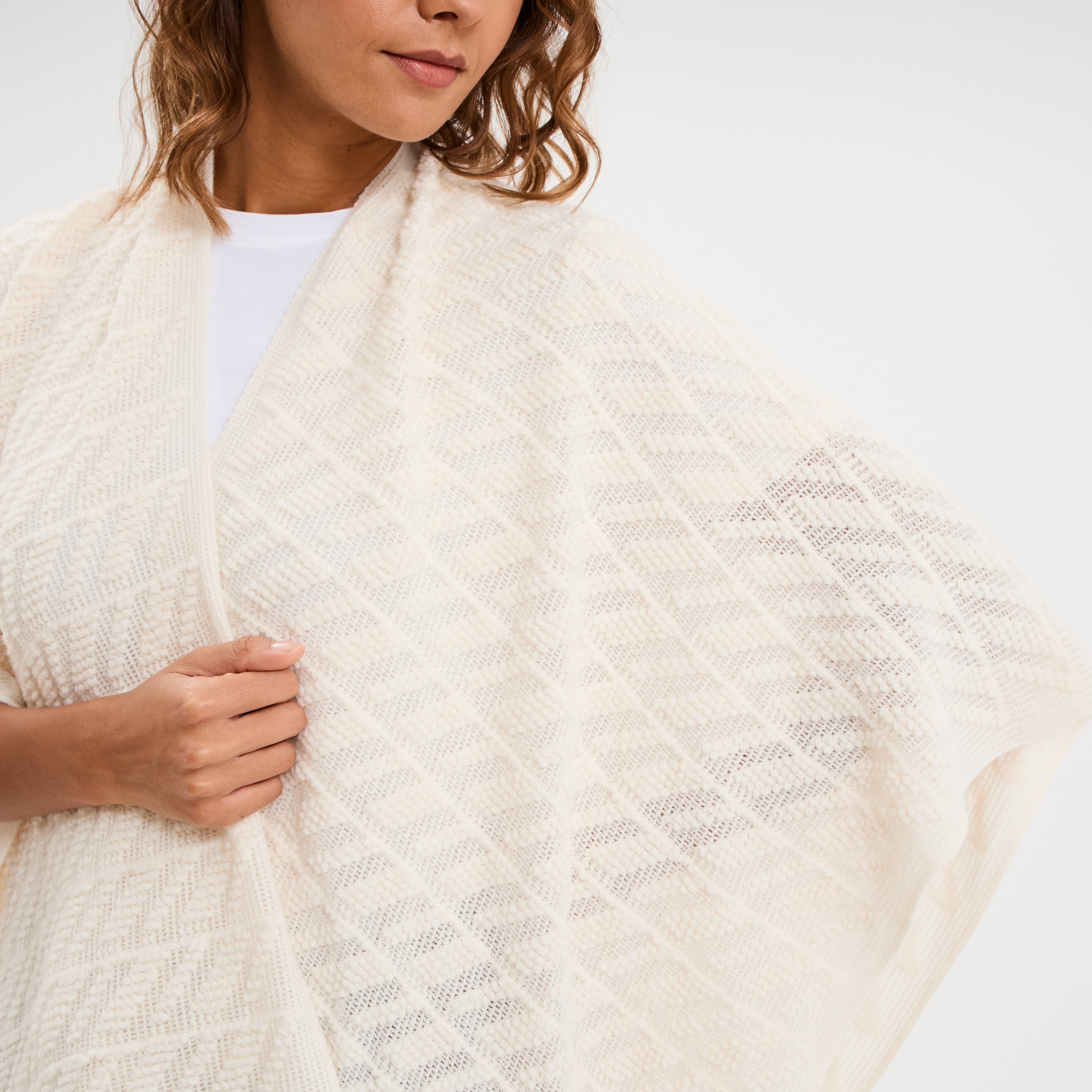 Poncho &agrave; franges ample ivoire femme