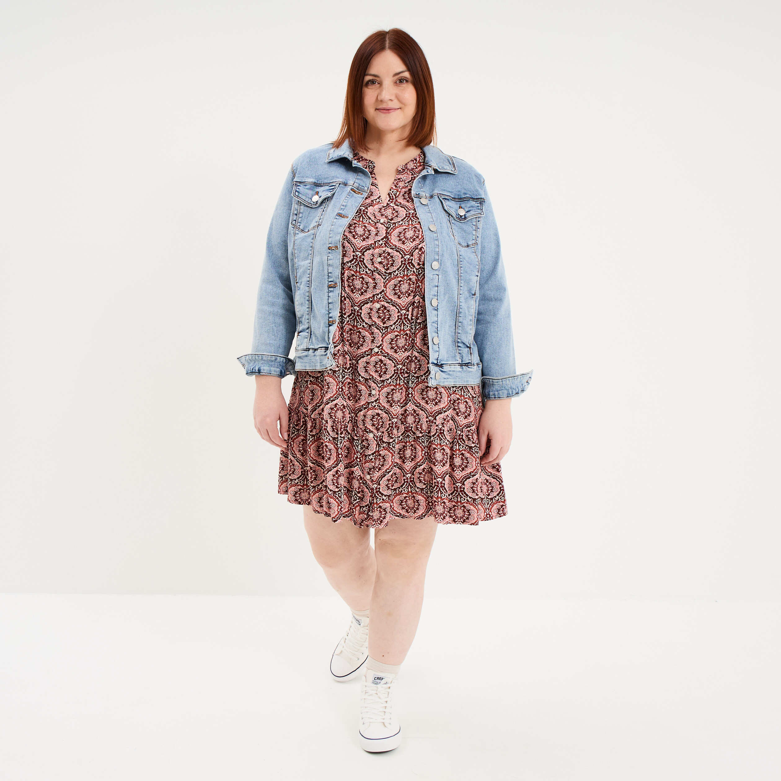 Robe fluide boutonn&eacute;e marron chocolat femme grande taille