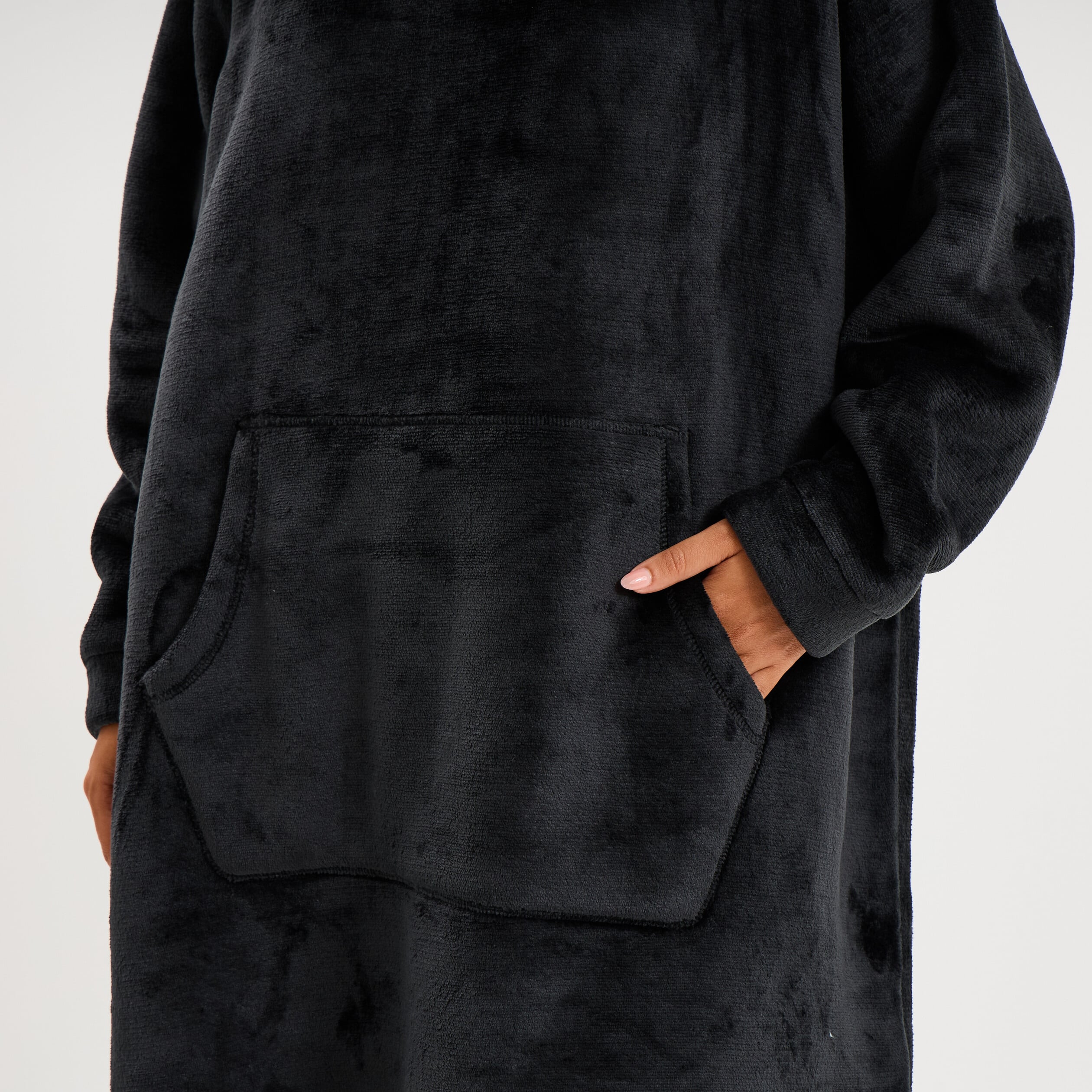 Poncho plaid effet velours &agrave; capuche gris fonc&eacute; femme
