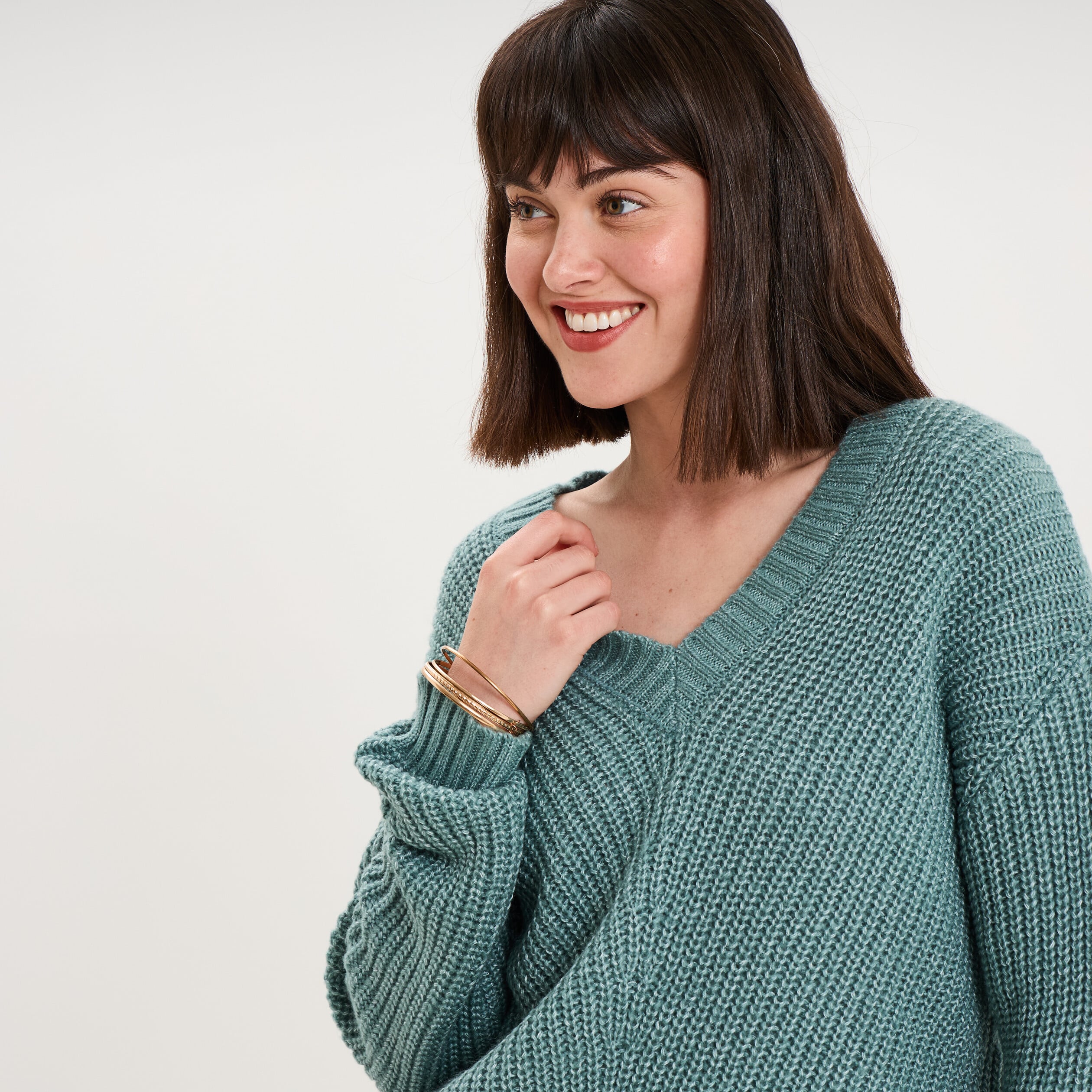 Pull col en V bleu canard femme