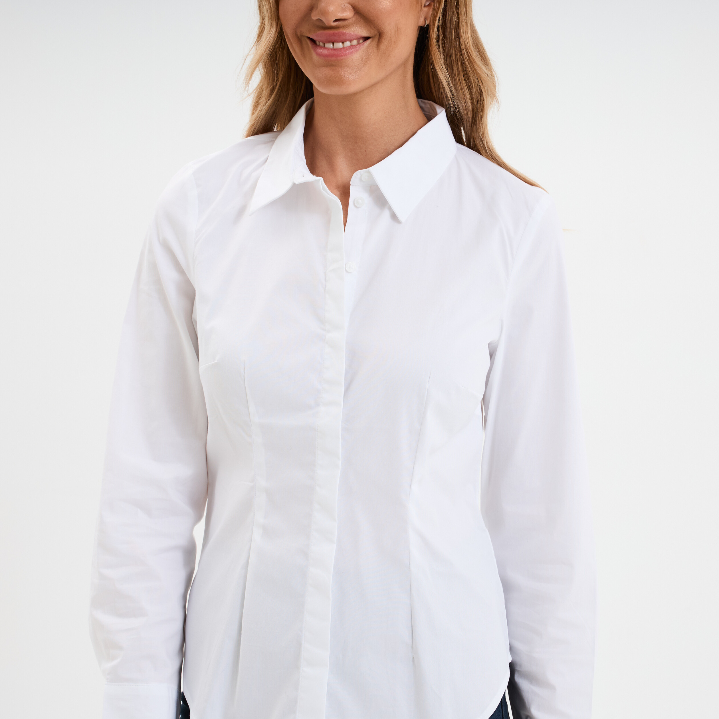 chemise cintree manches longues blanc femme Chemise cintrée manches longues blanc femme