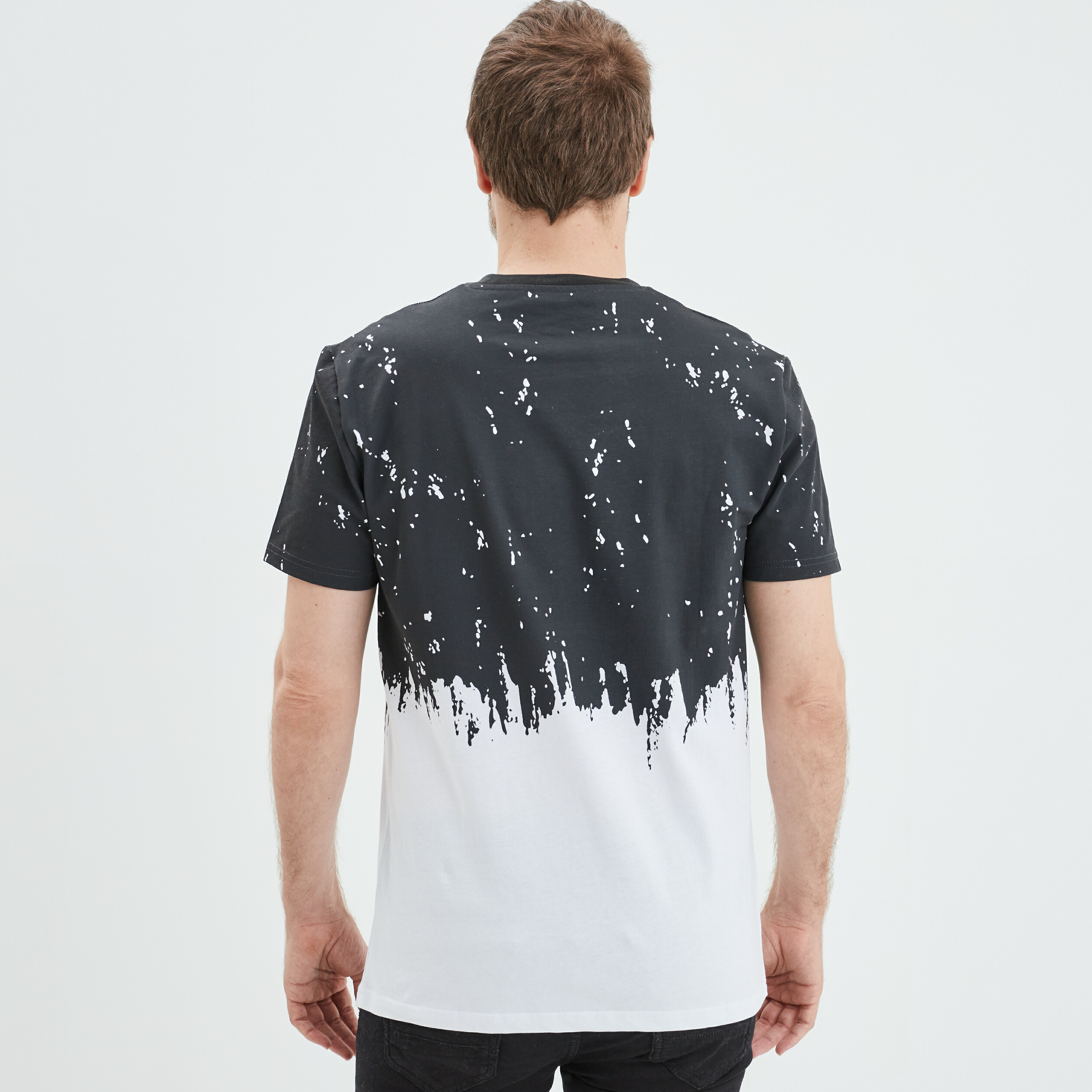 T-shirt manches courtes col rond Liberto noir homme