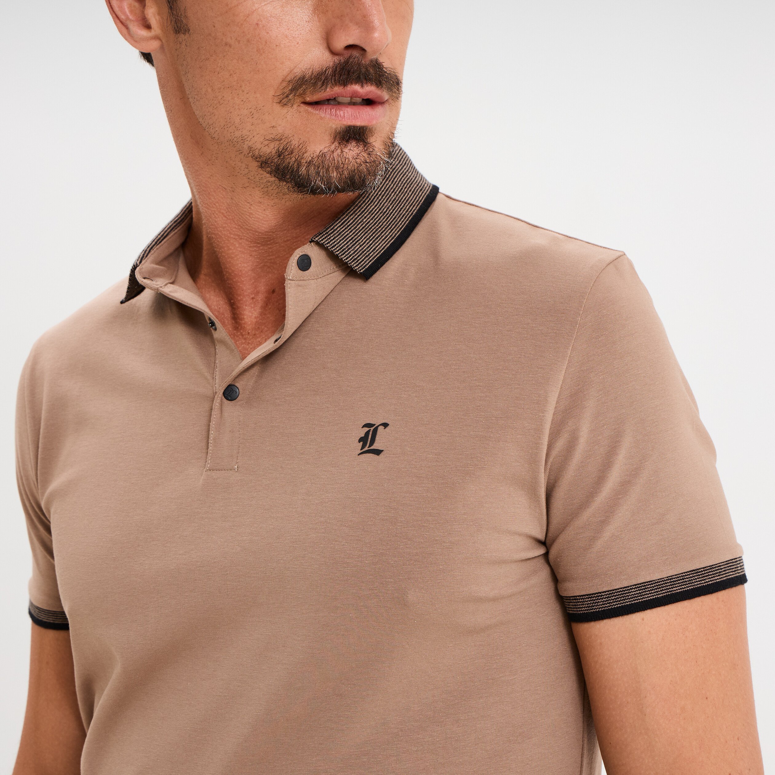 polo coton ajuste manches courtes taupe homme Polo coton ajusté manches courtes taupe homme