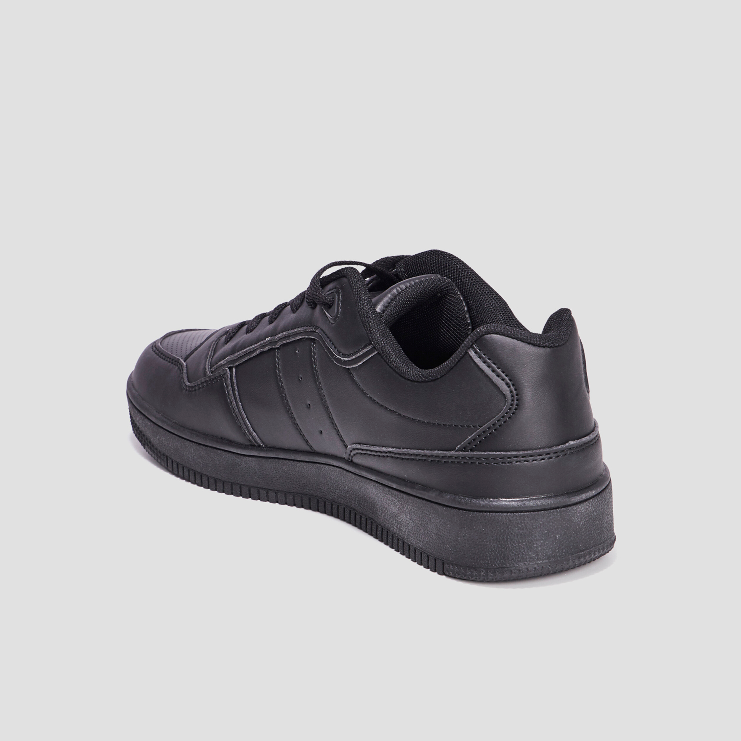 Baskets basses &agrave; lacets noir homme