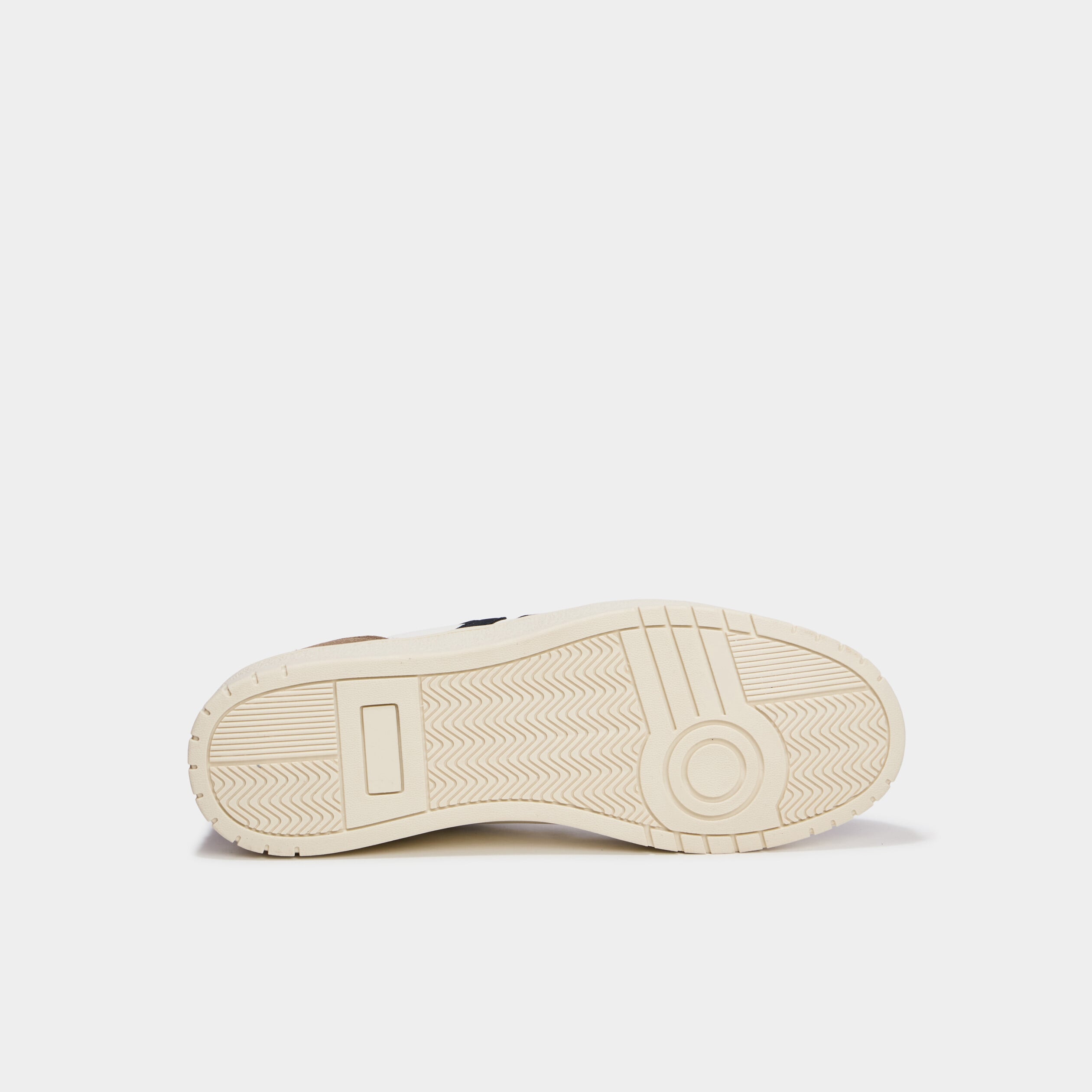 Baskets &agrave; lacets avec semelle &eacute;paisse gris homme
