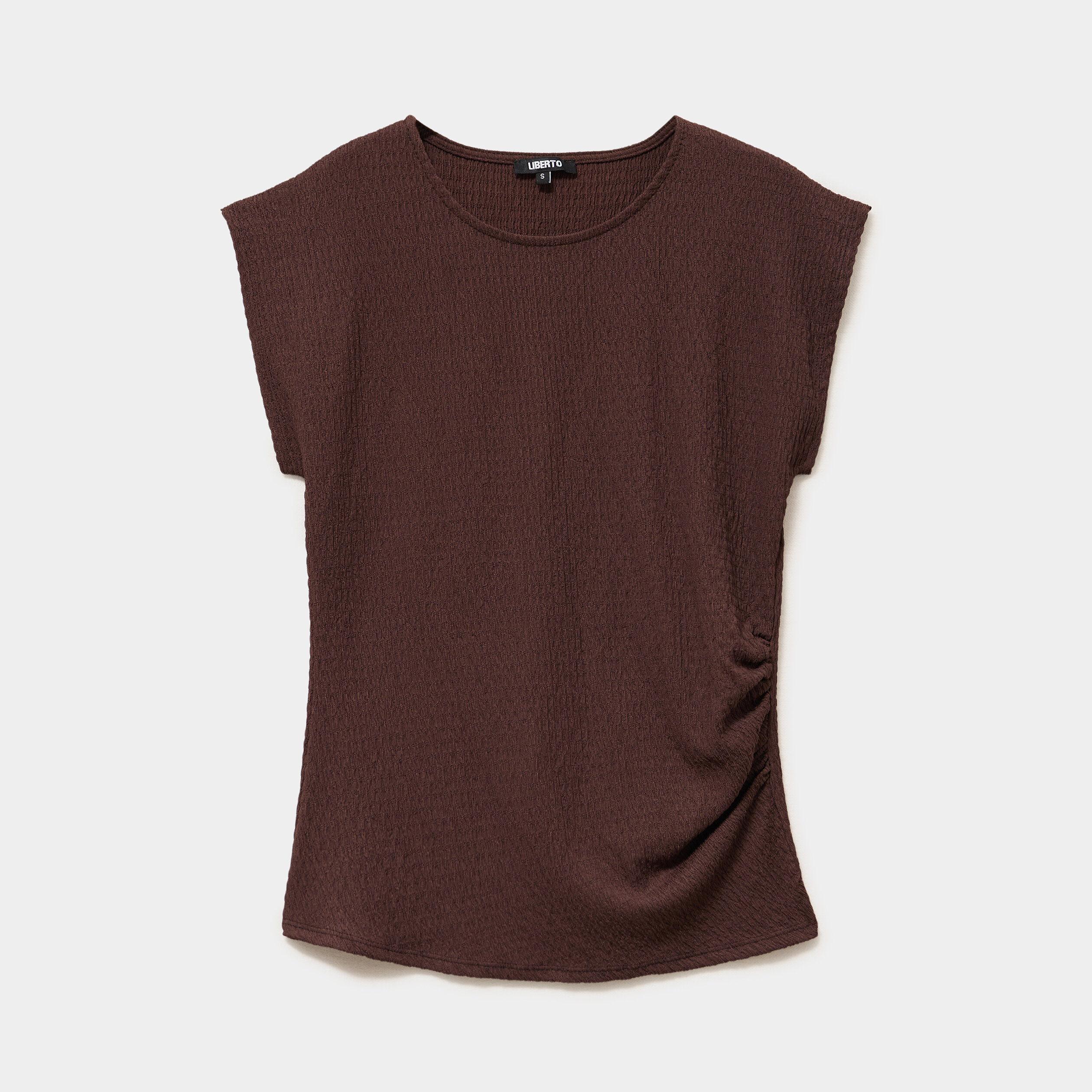 T-shirt fronc&eacute; gaufr&eacute; manches courtes marron fonc&eacute; femme