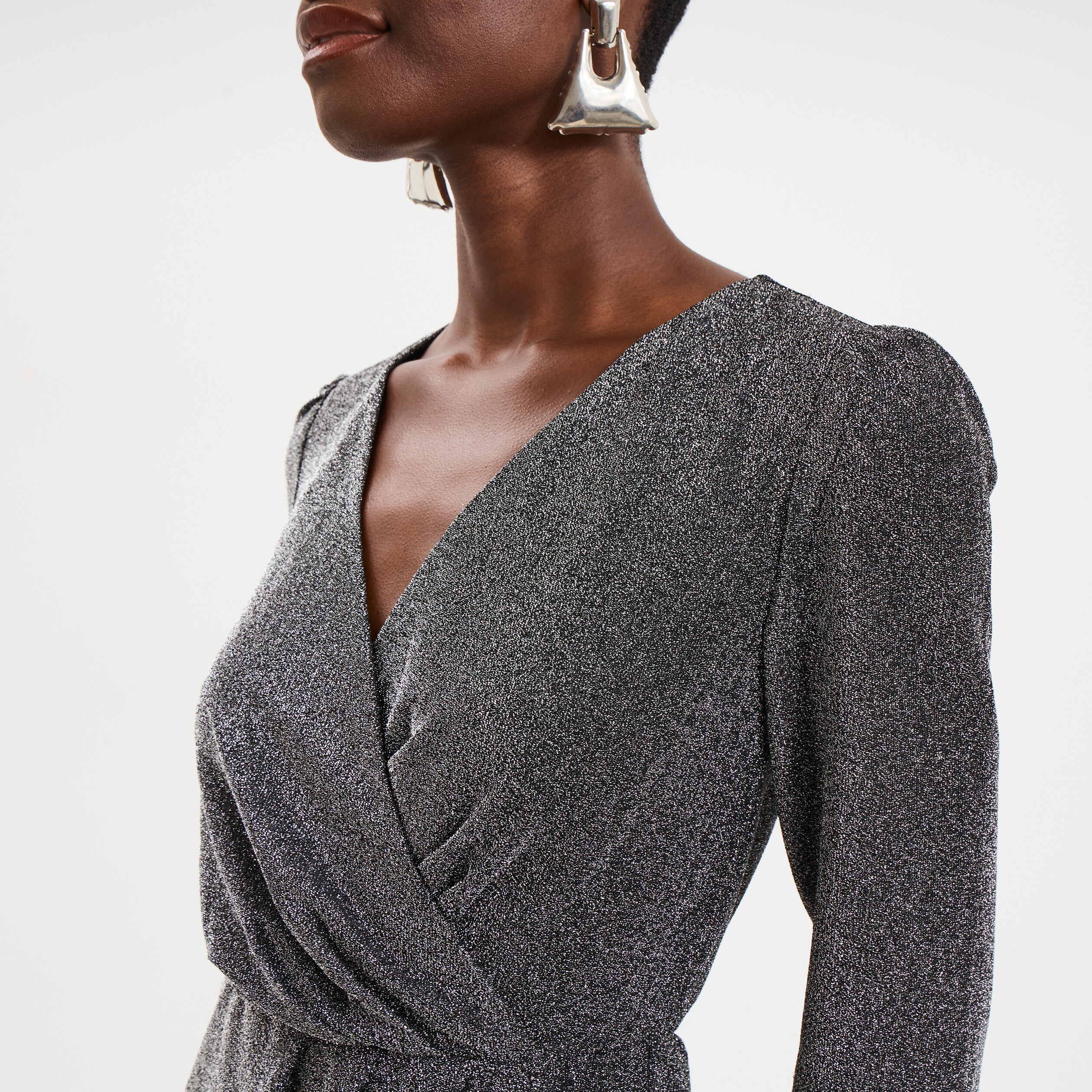Robe paillettes portefeuille courte gris argent femme