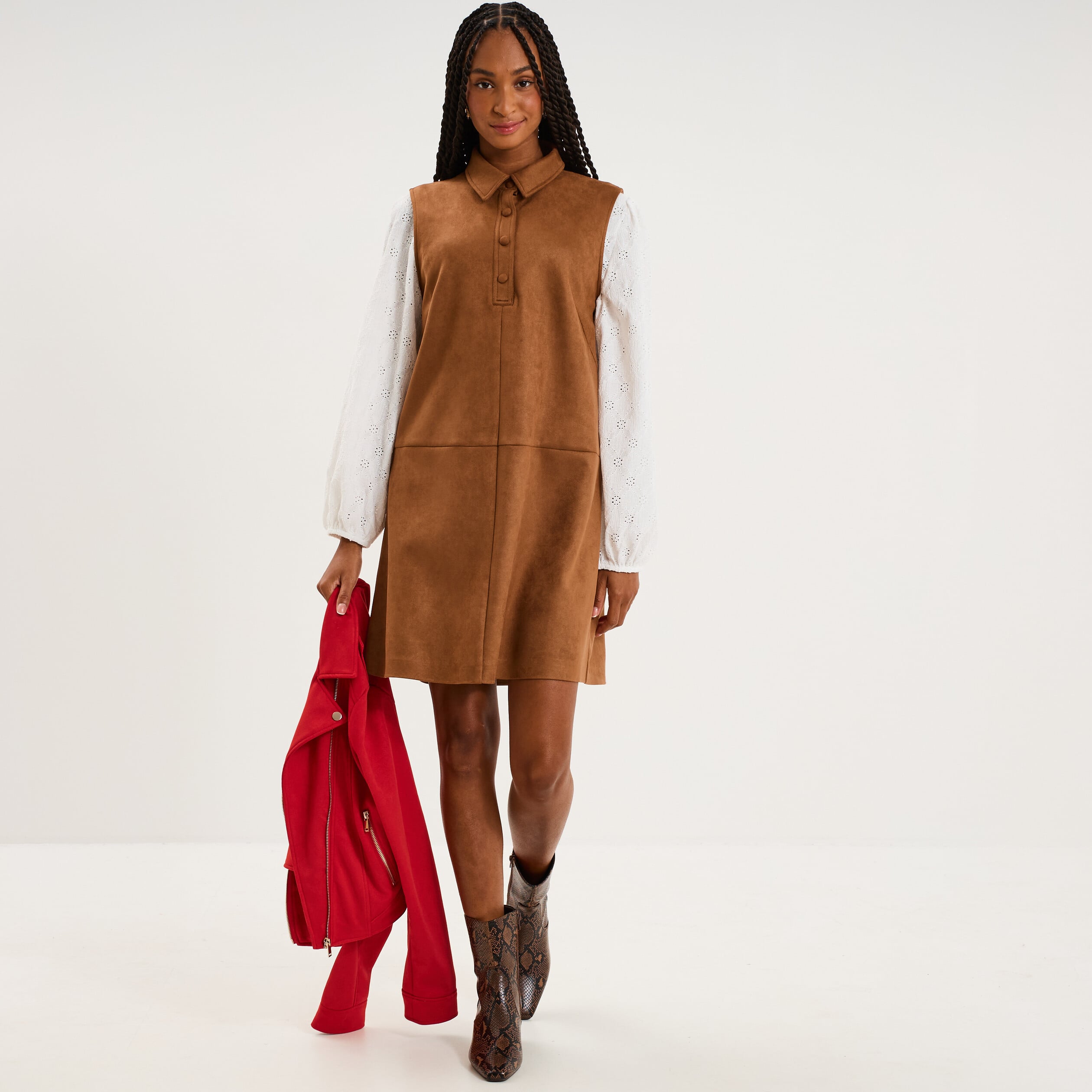 Robe su&eacute;dine sans manche col chemise marron clair femme