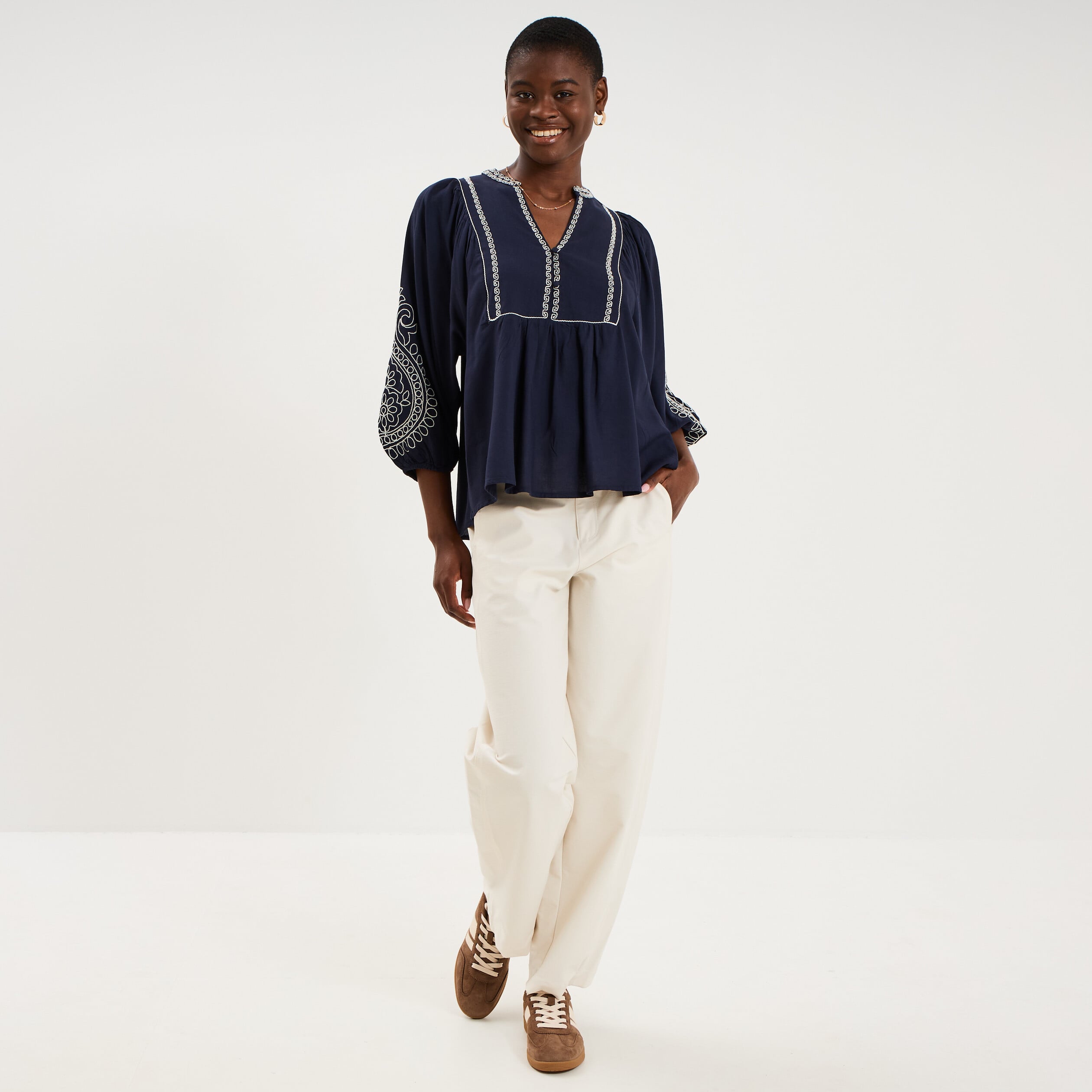 Blouse brod&eacute;e oversize col tunisien bleu fonc&eacute; femme