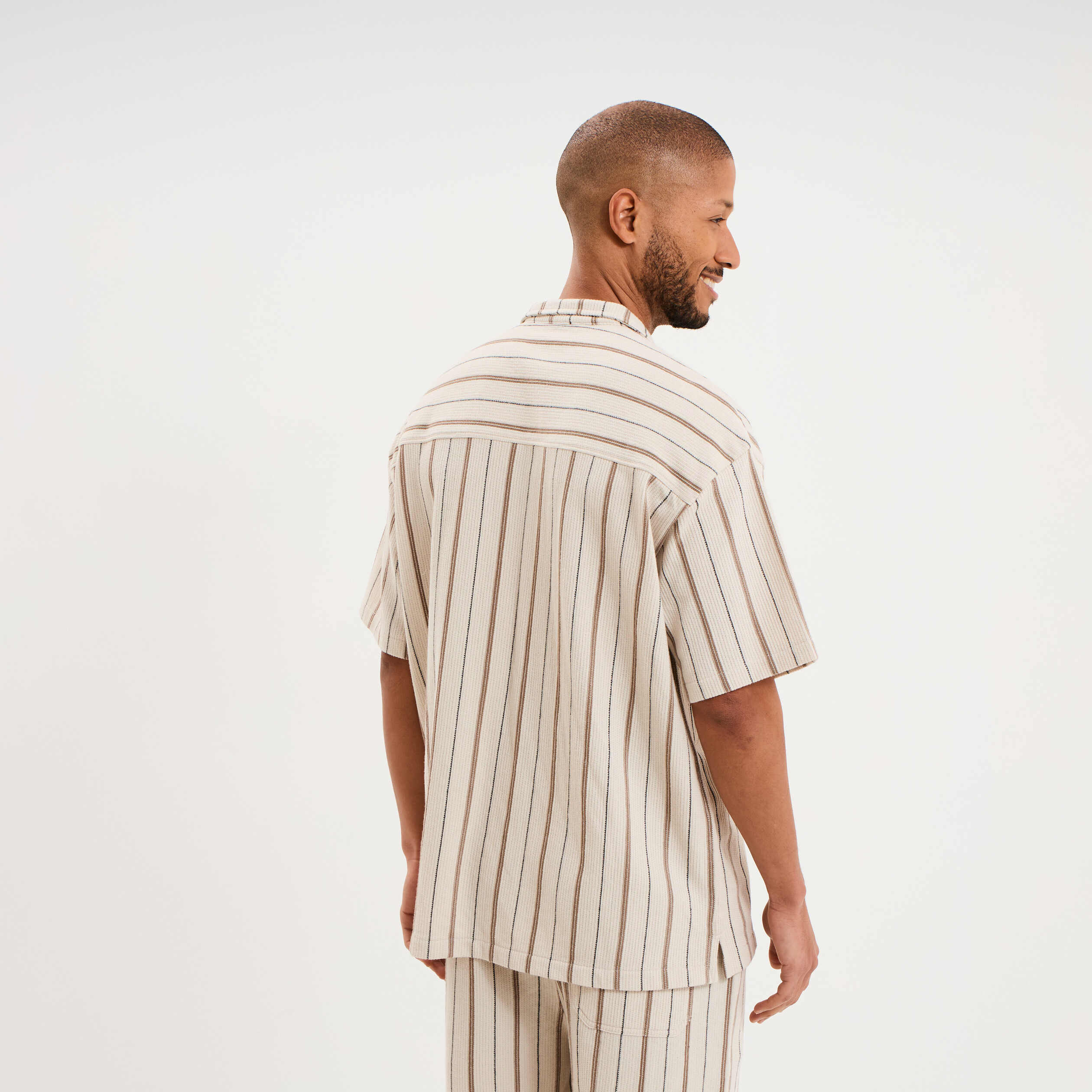 Chemise droite col cubain coton beige homme