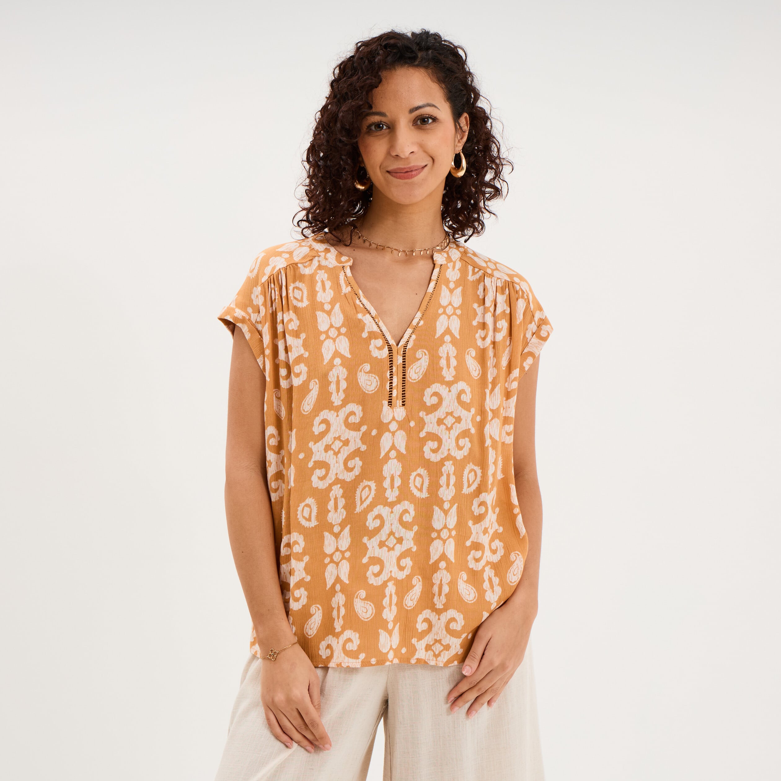 Blouse cr&eacute;pon manches courtes jaune ocre femme