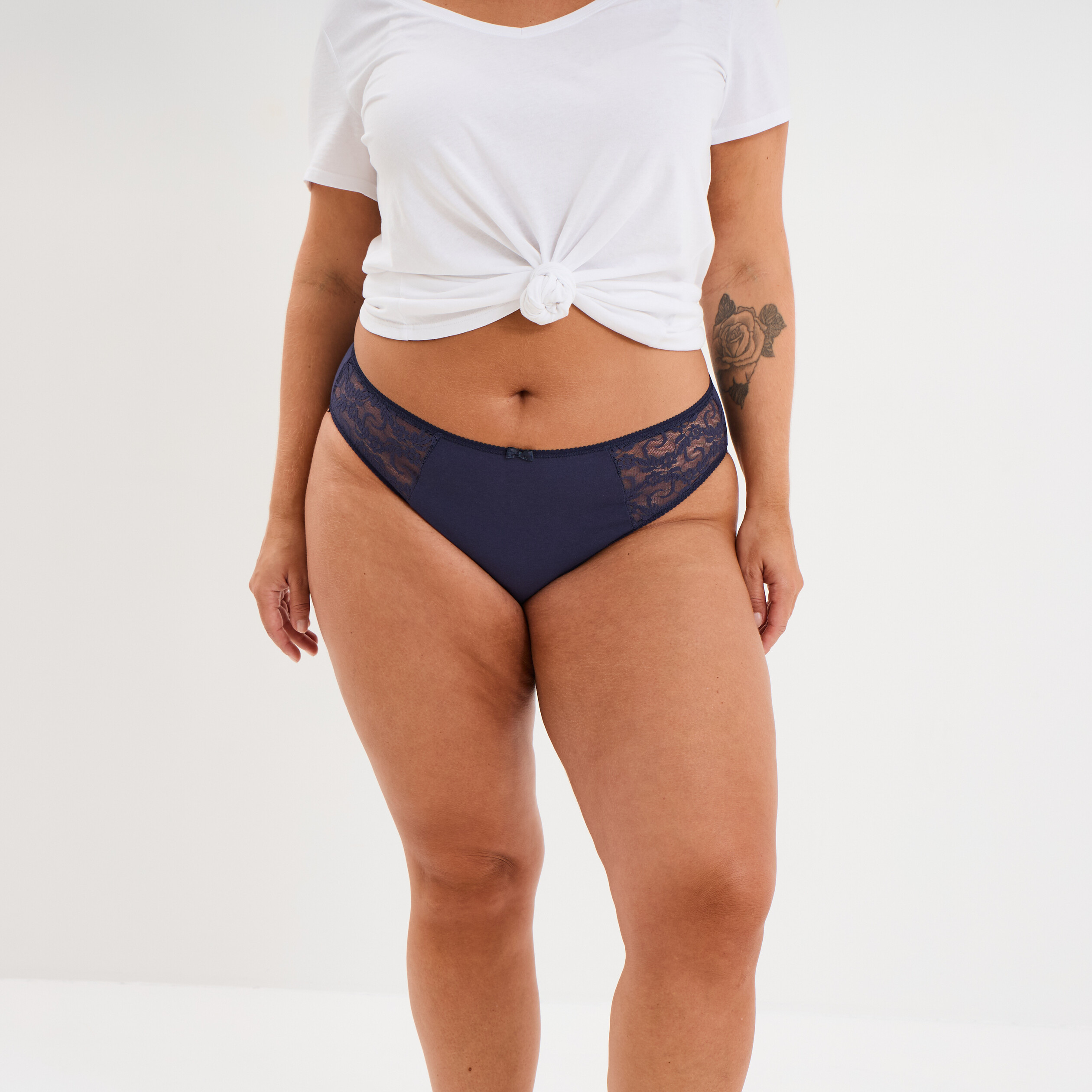 Culotte empiècements dentelle bleu marine femme grande taille