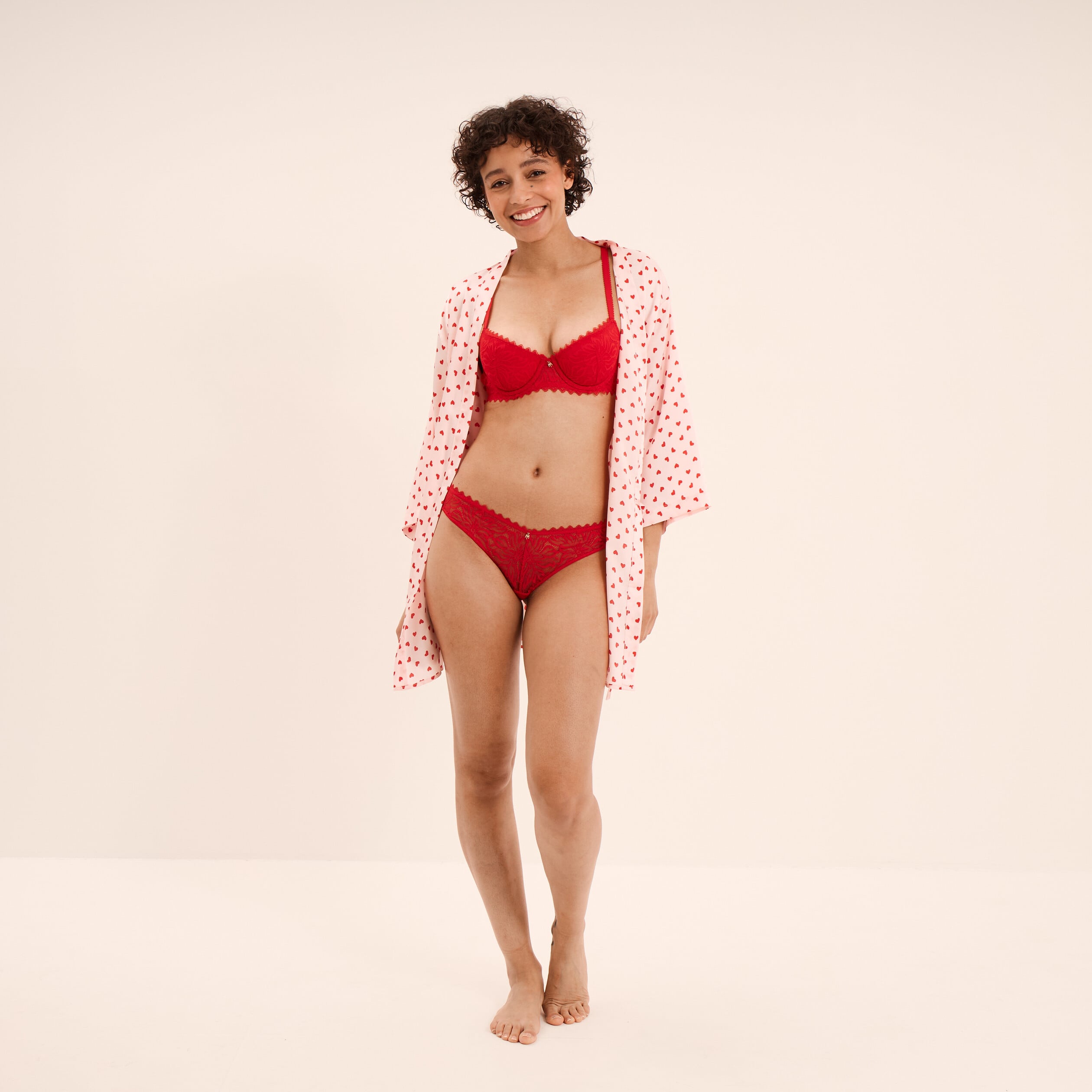 Soutien-gorge corbeille padd&eacute; dentelle rouge femme
