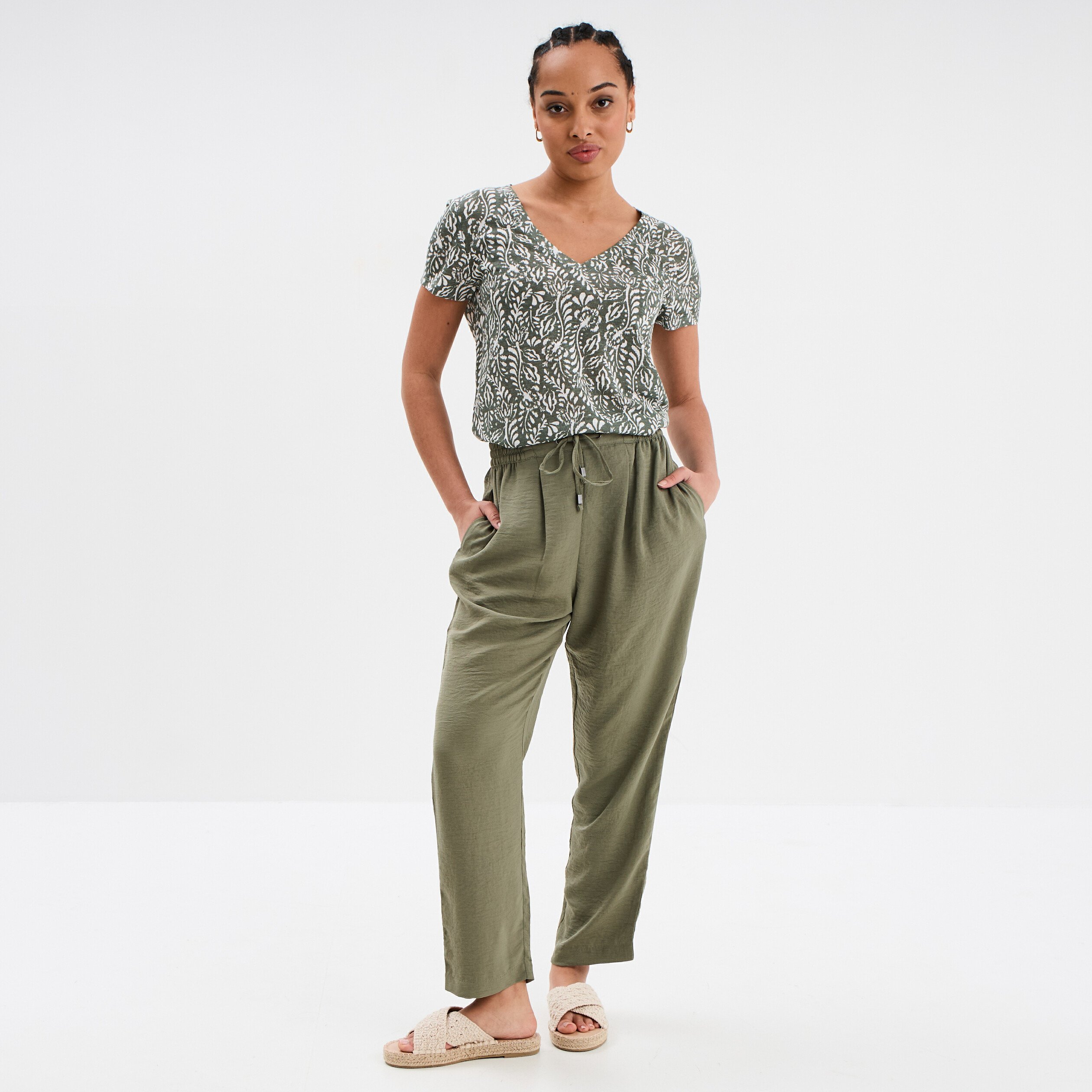 pantalon fluide coupe cigarette vert kaki femme Pantalon fluide coupe cigarette vert kaki femme