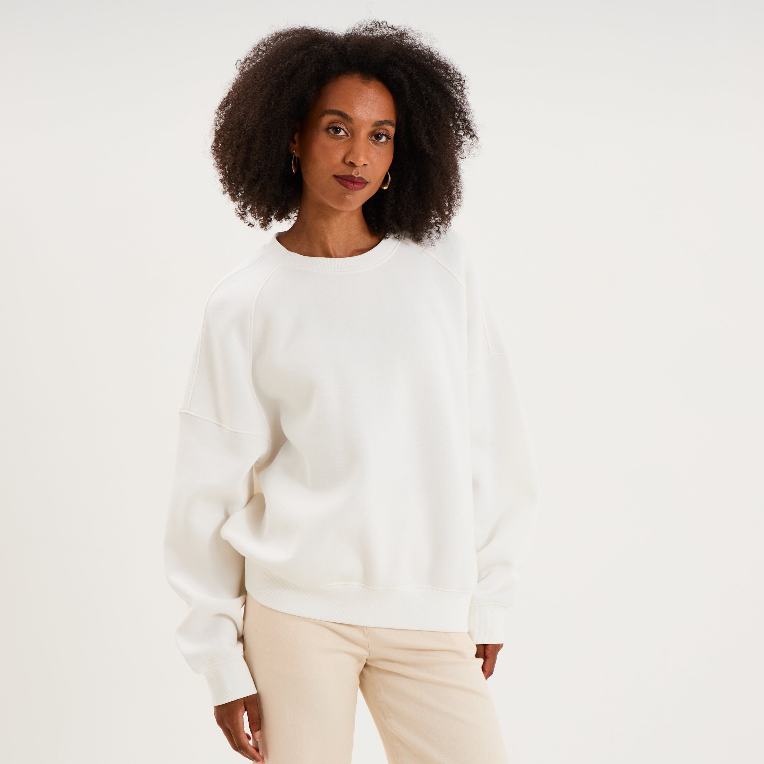 Sweat col rond oversize manches longues blanc femme