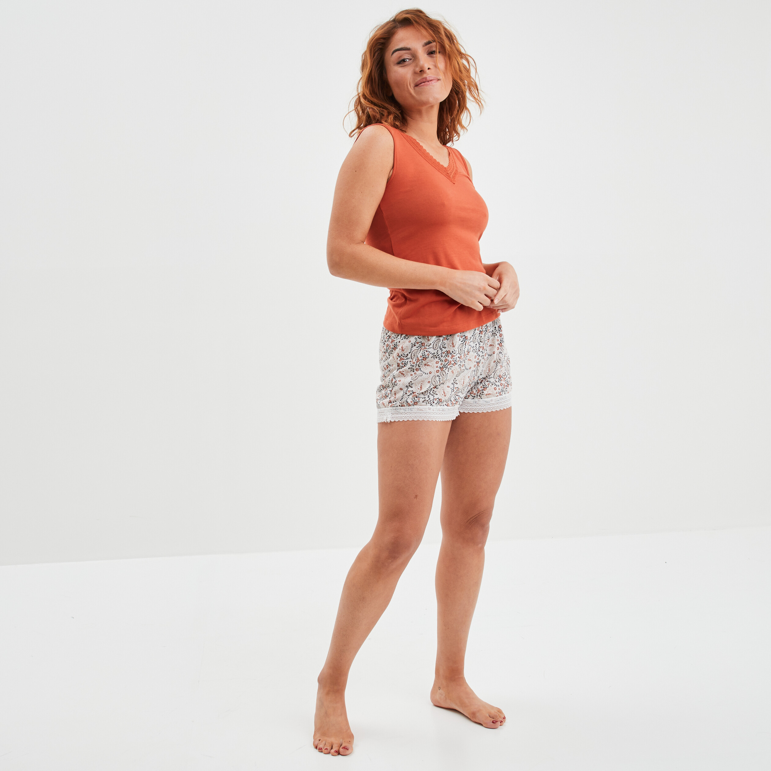 short de pyjama avec dentelle beige femme Short de pyjama avec dentelle beige femme