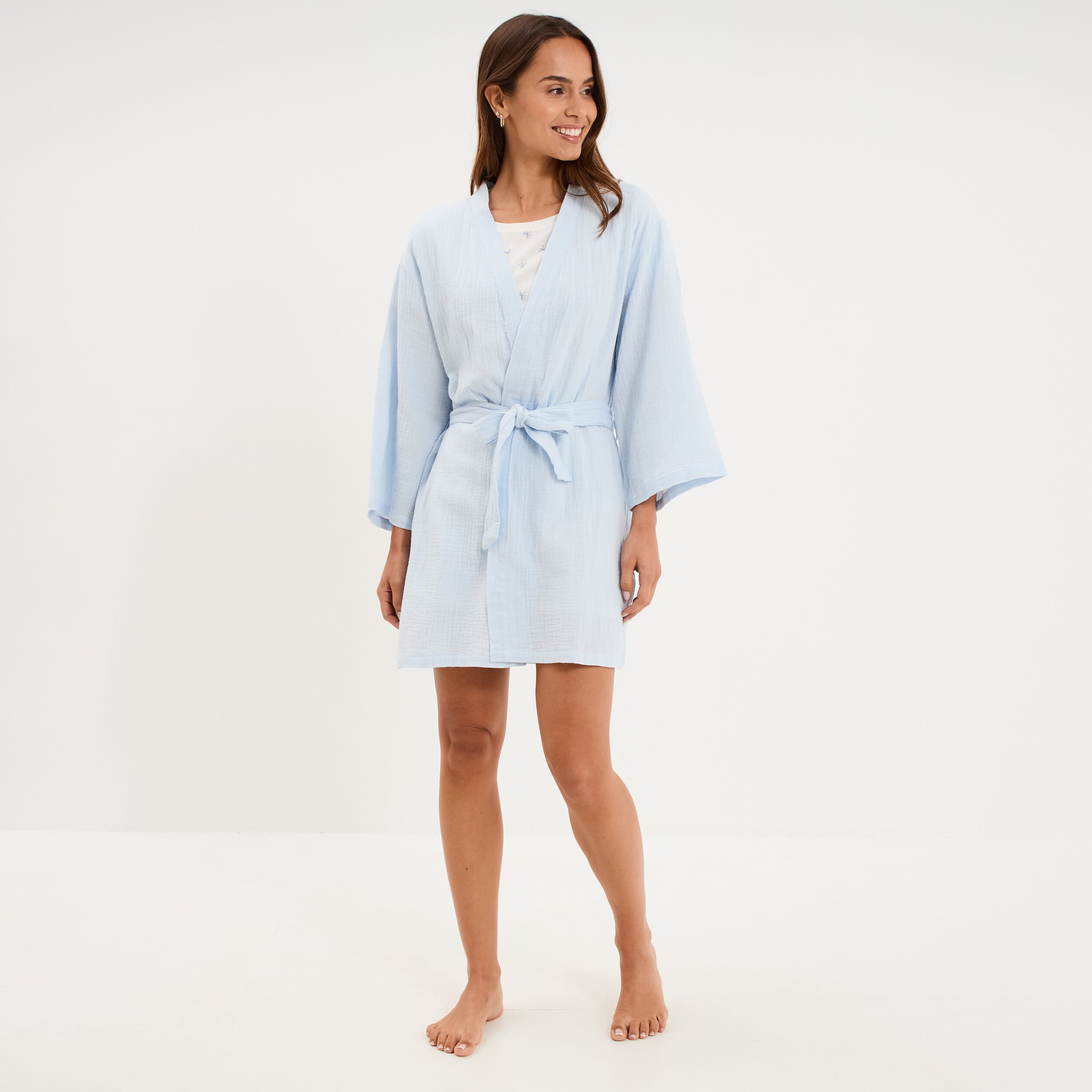 Peignoir court ceintur&eacute; gaze de coton bleu ciel femme