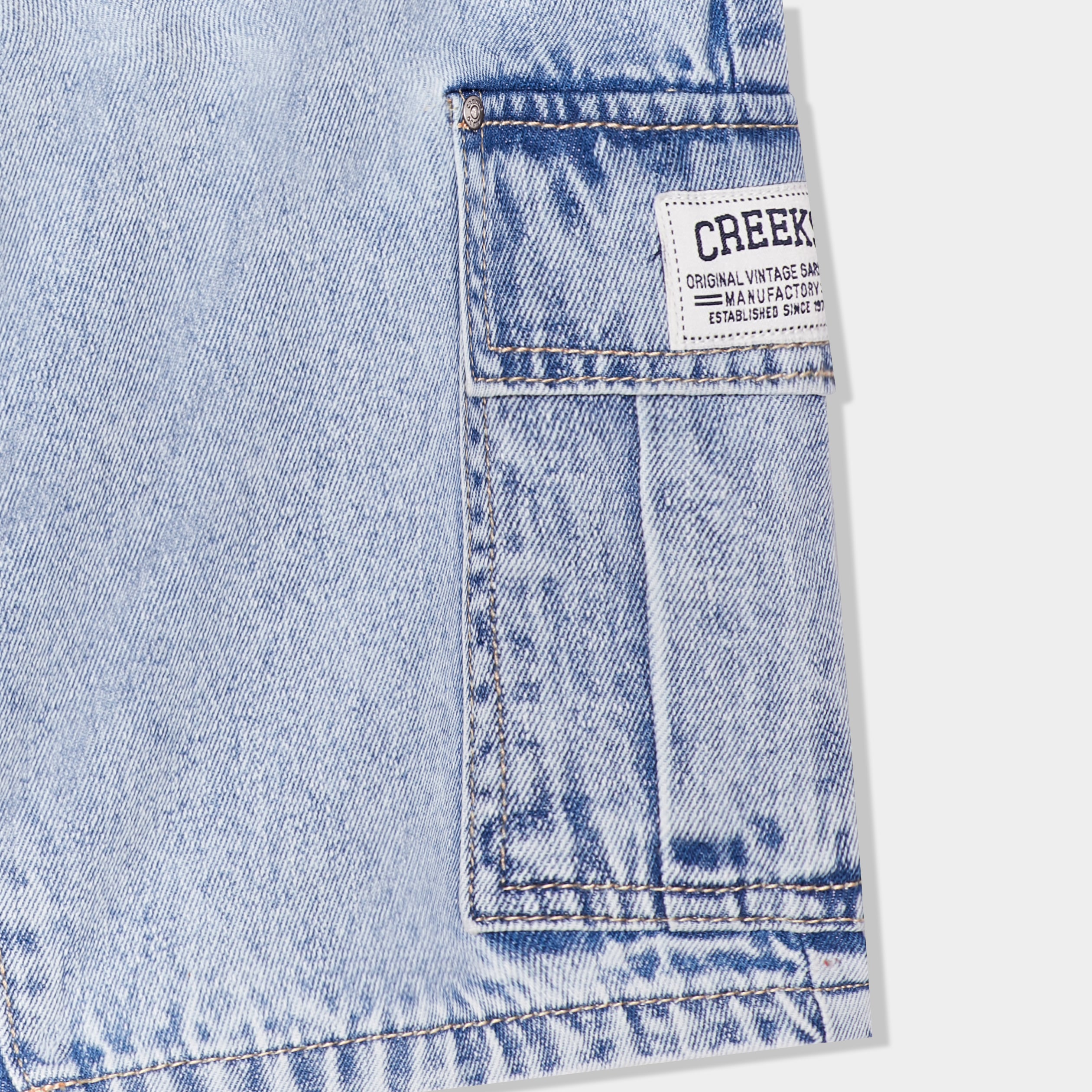 Bermuda cargo en jean denim triple stone gar&ccedil;on