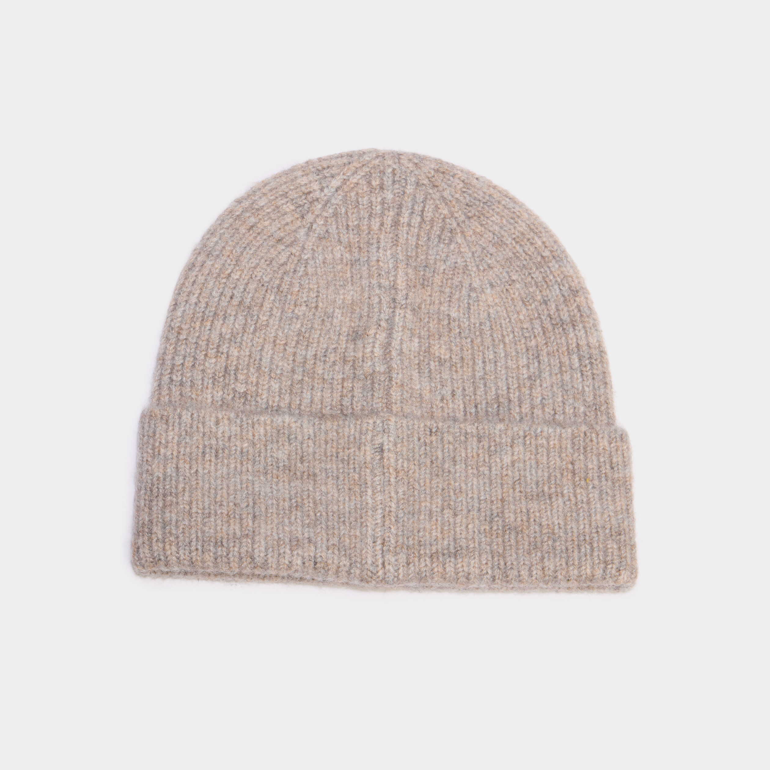 Bonnet tricot&eacute; beige mixte