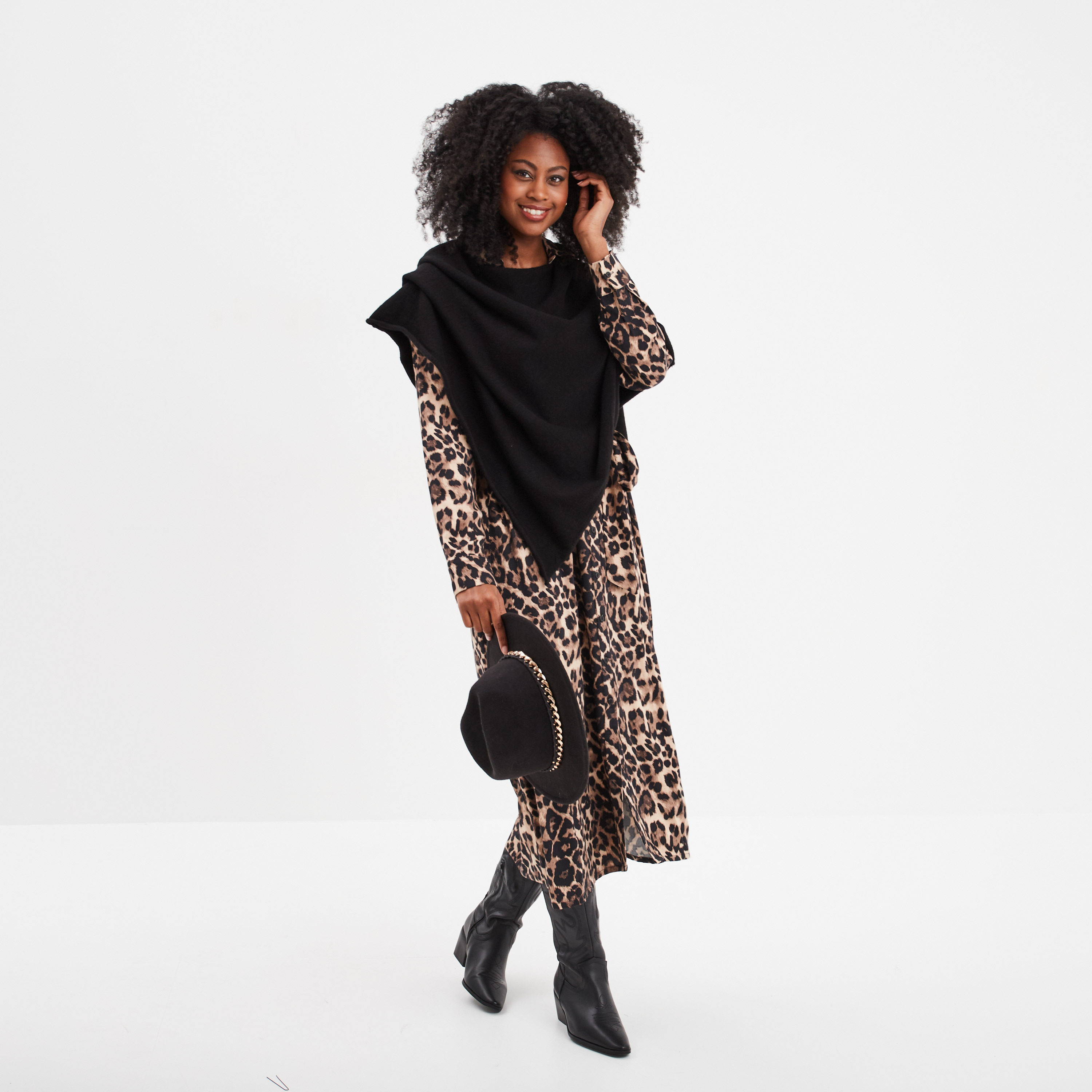 Poncho asym&eacute;trique noir femme